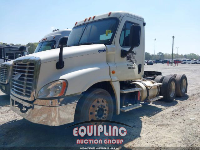 2015 Freightliner CASCADIA 6X4 T/A DAY CAB TRUCK