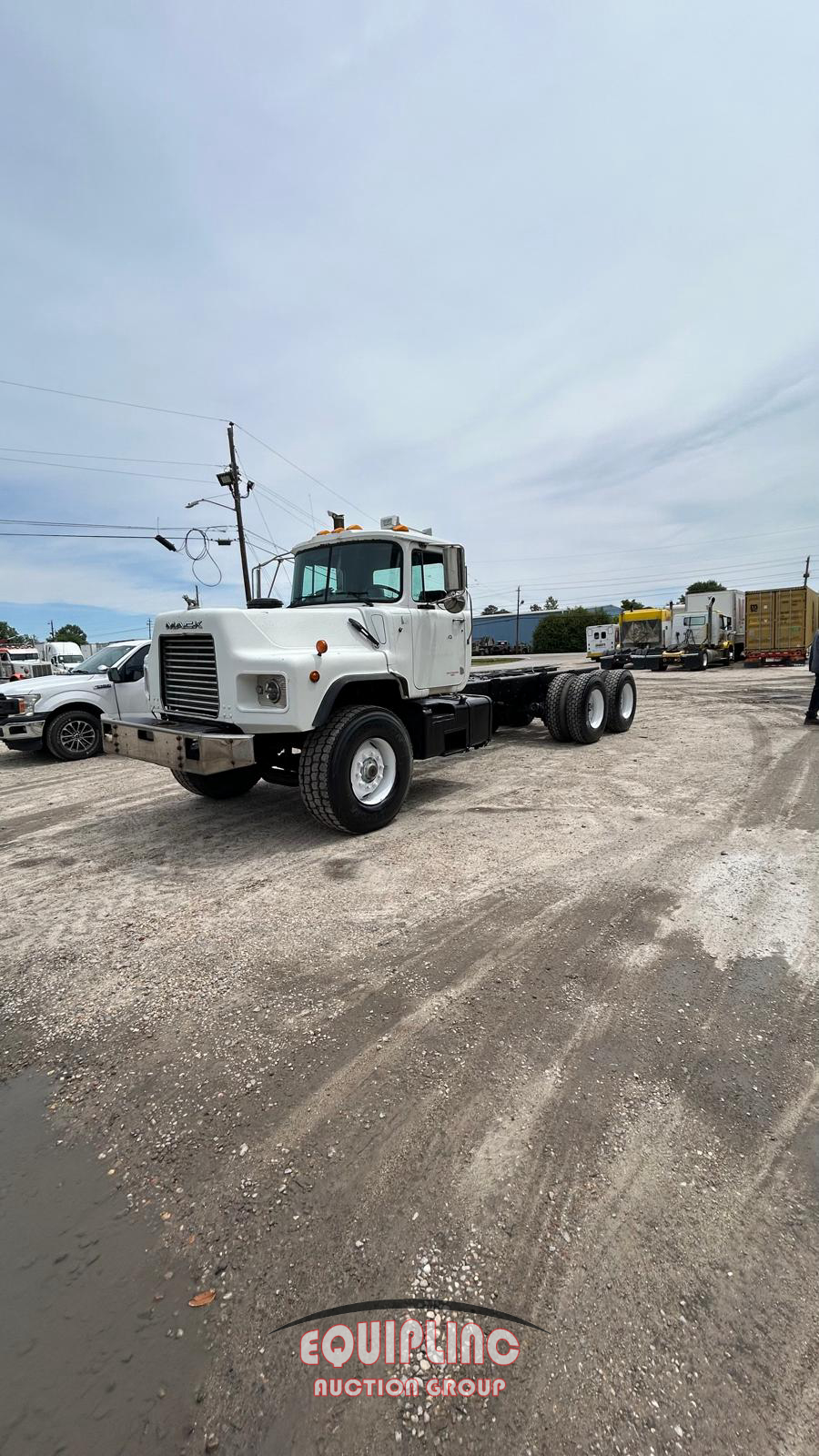 2000 Mack DM690S