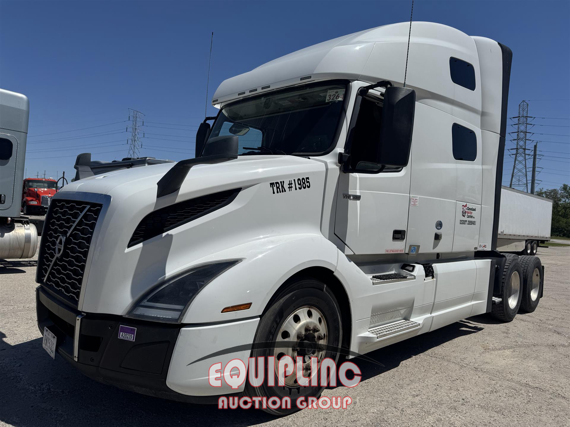 2019 Volvo VNL 6X4 T/A SLEEPER TRUCK TRAC