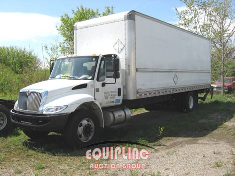 2018 International 4300 T/A 26FT CDL REQUIRED BOX