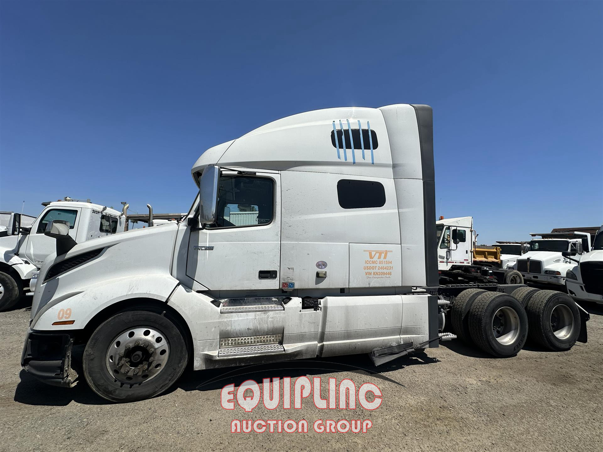2019 Volvo VNL760 6X4 T/A SLEEPER TRUCK T