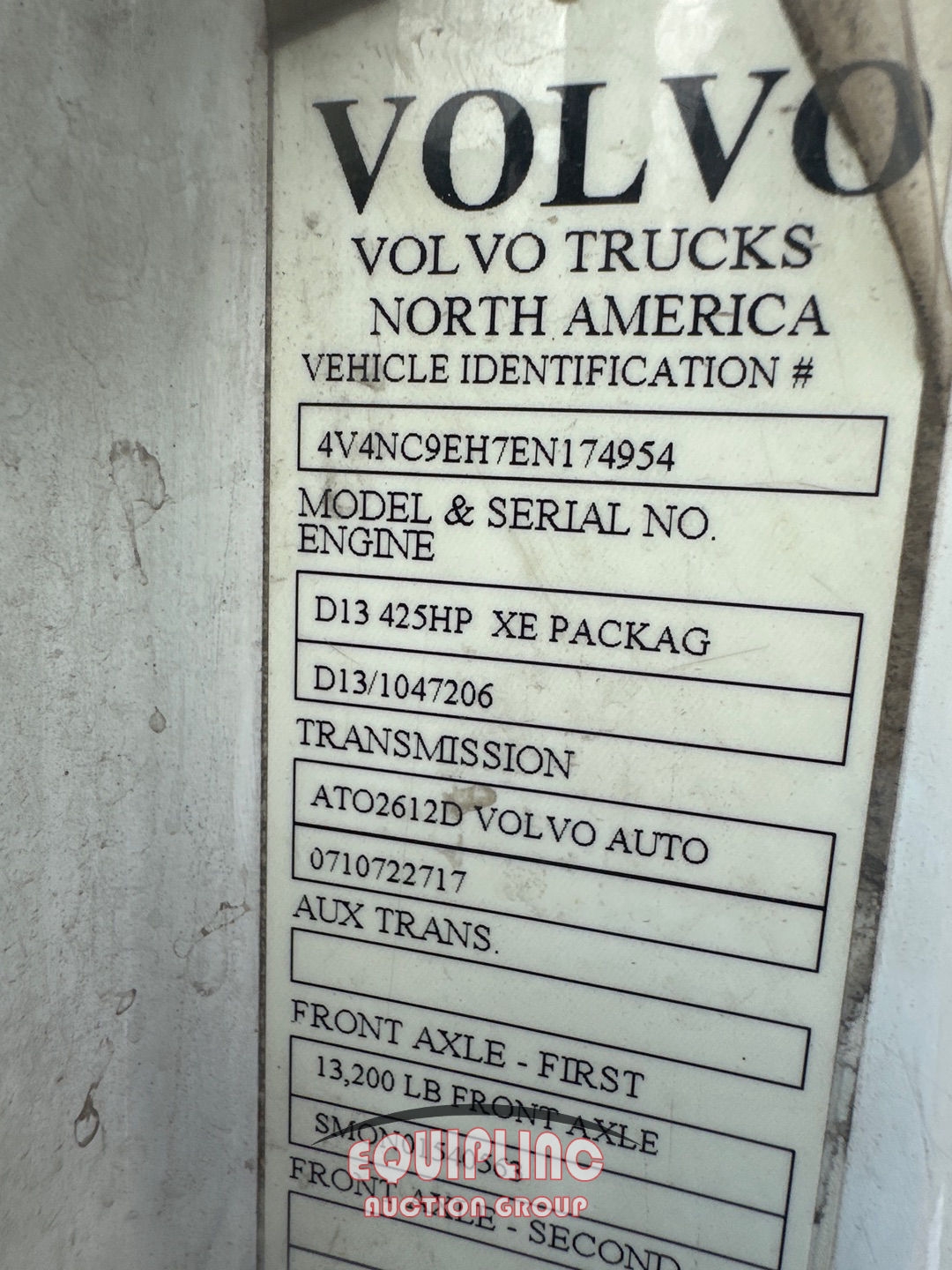 2014 Volvo VNL670
