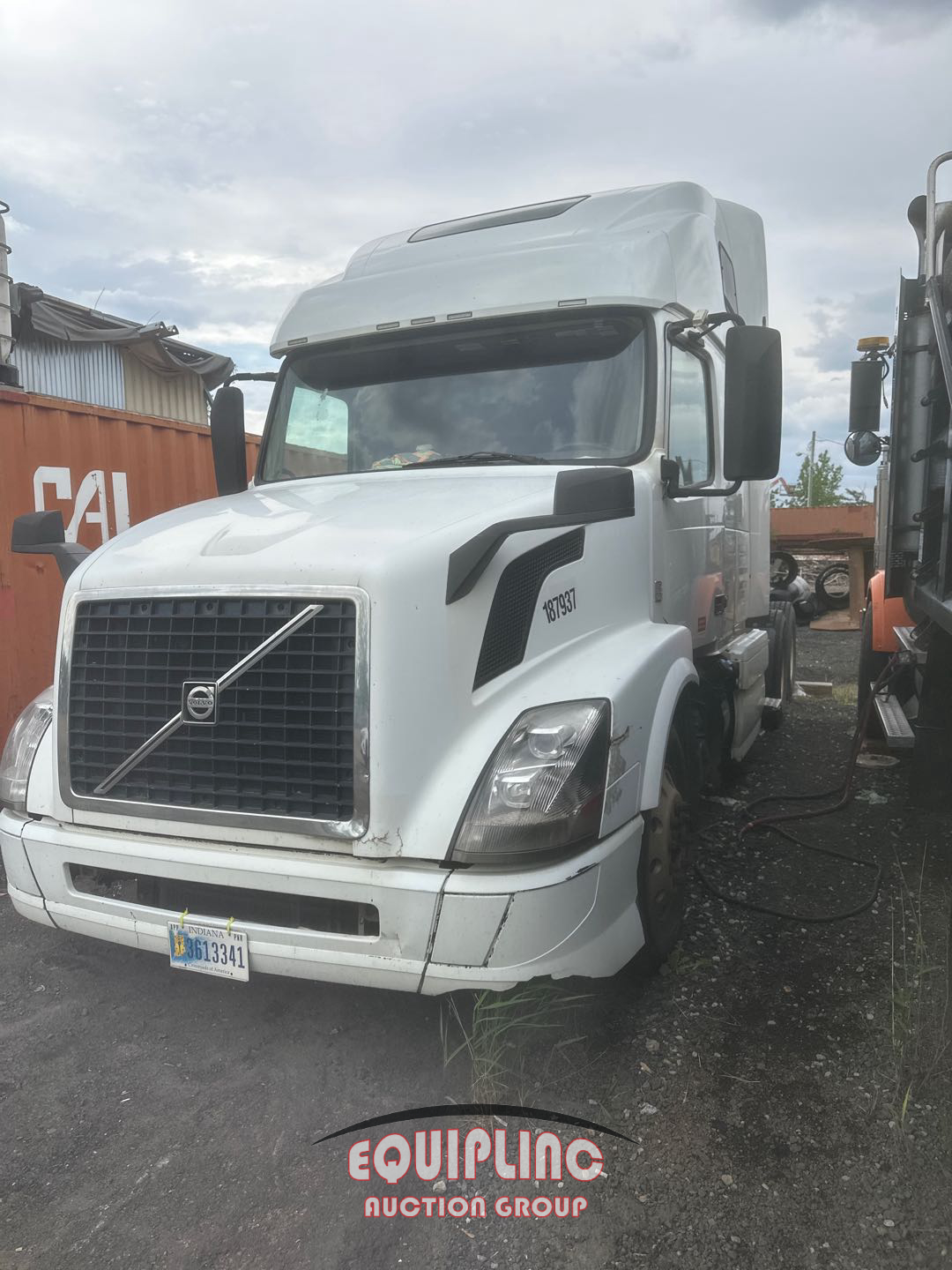 2014 Volvo VNL670