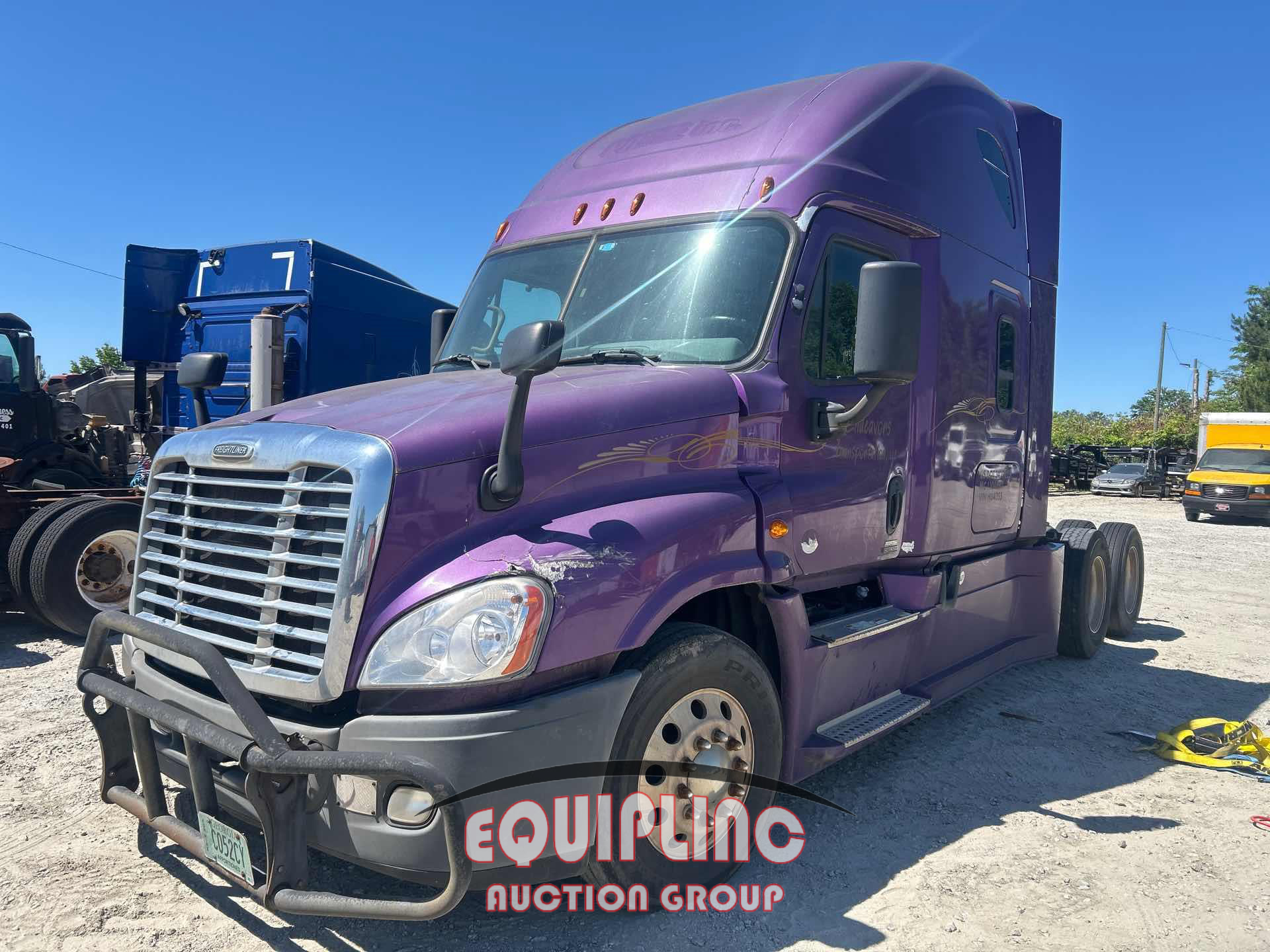2016 Freightliner Cascadia 6x4 T/A SLEEPER TRUCK