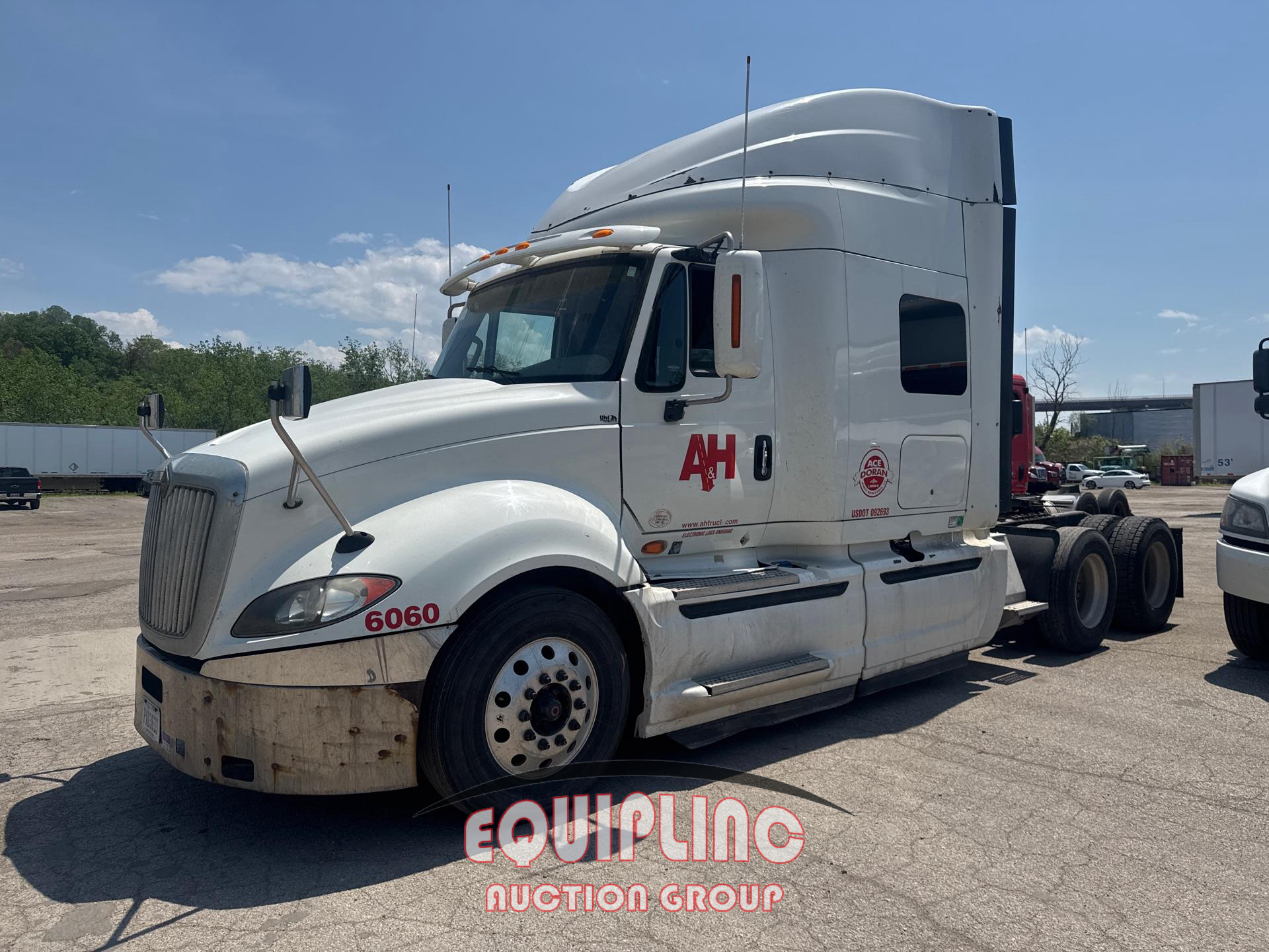 2015 International LF687