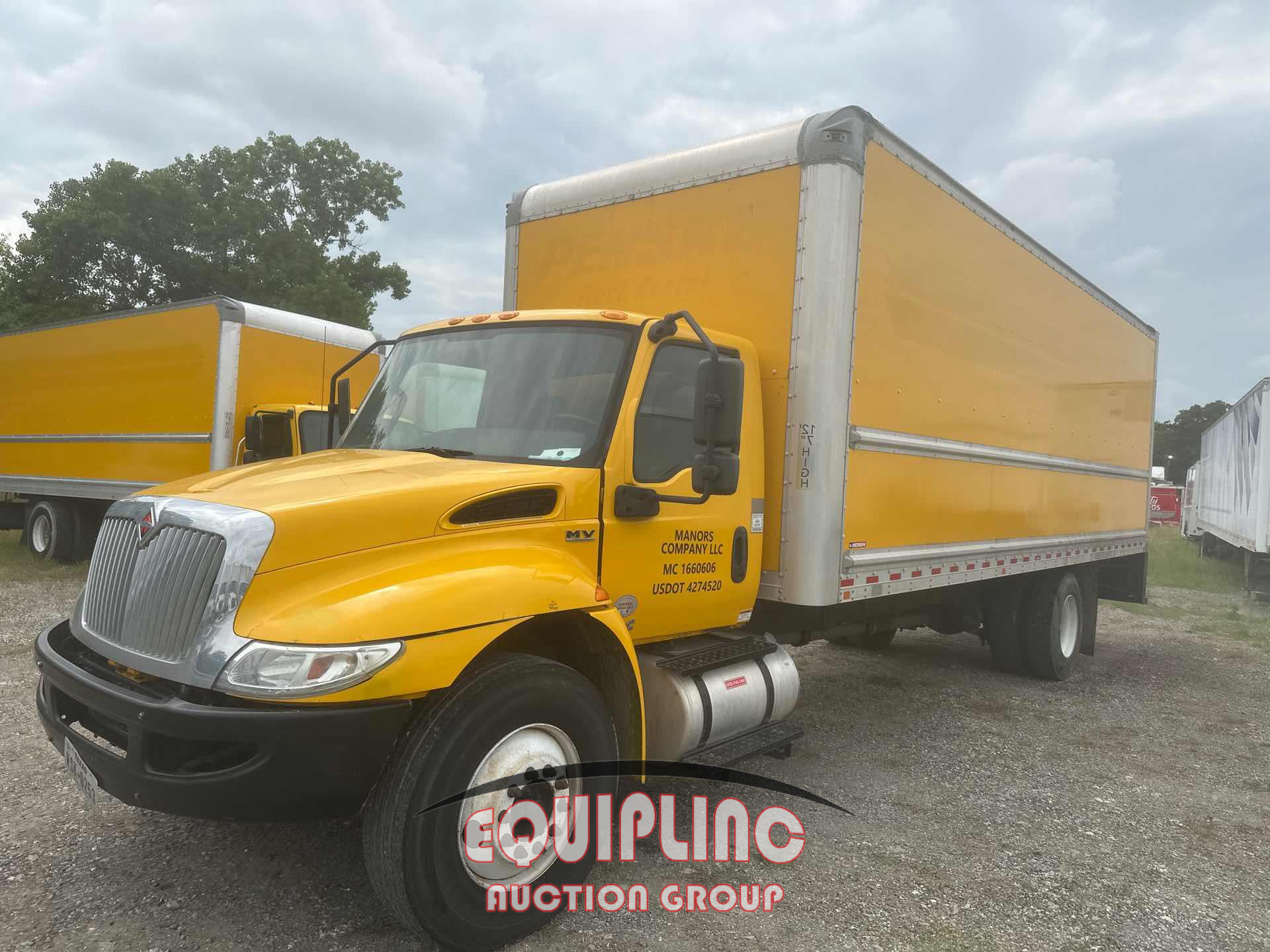 2020 International MV607 4X2 SA 26FT NON CDL BOX 