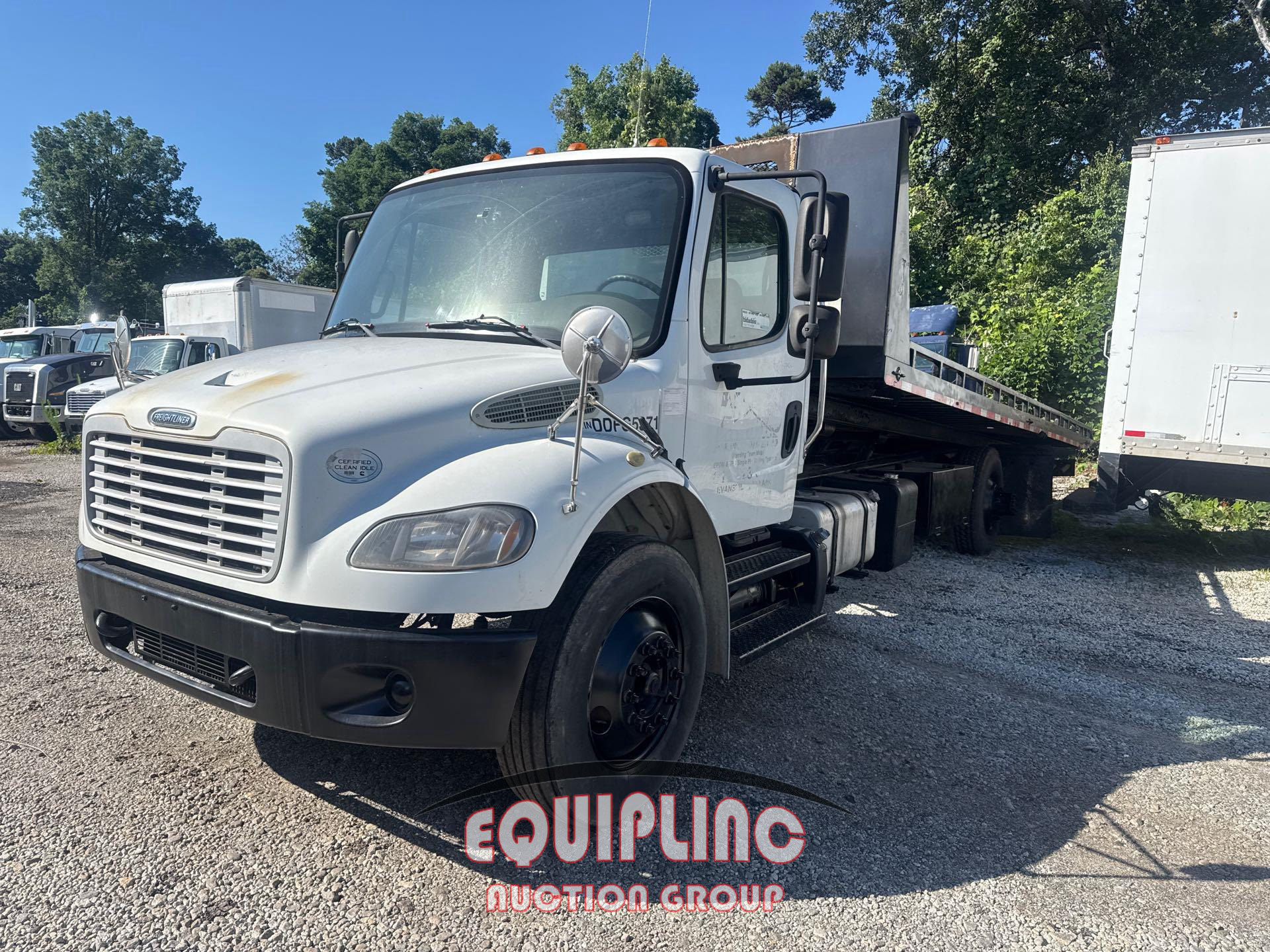 2013 Freightliner FL106