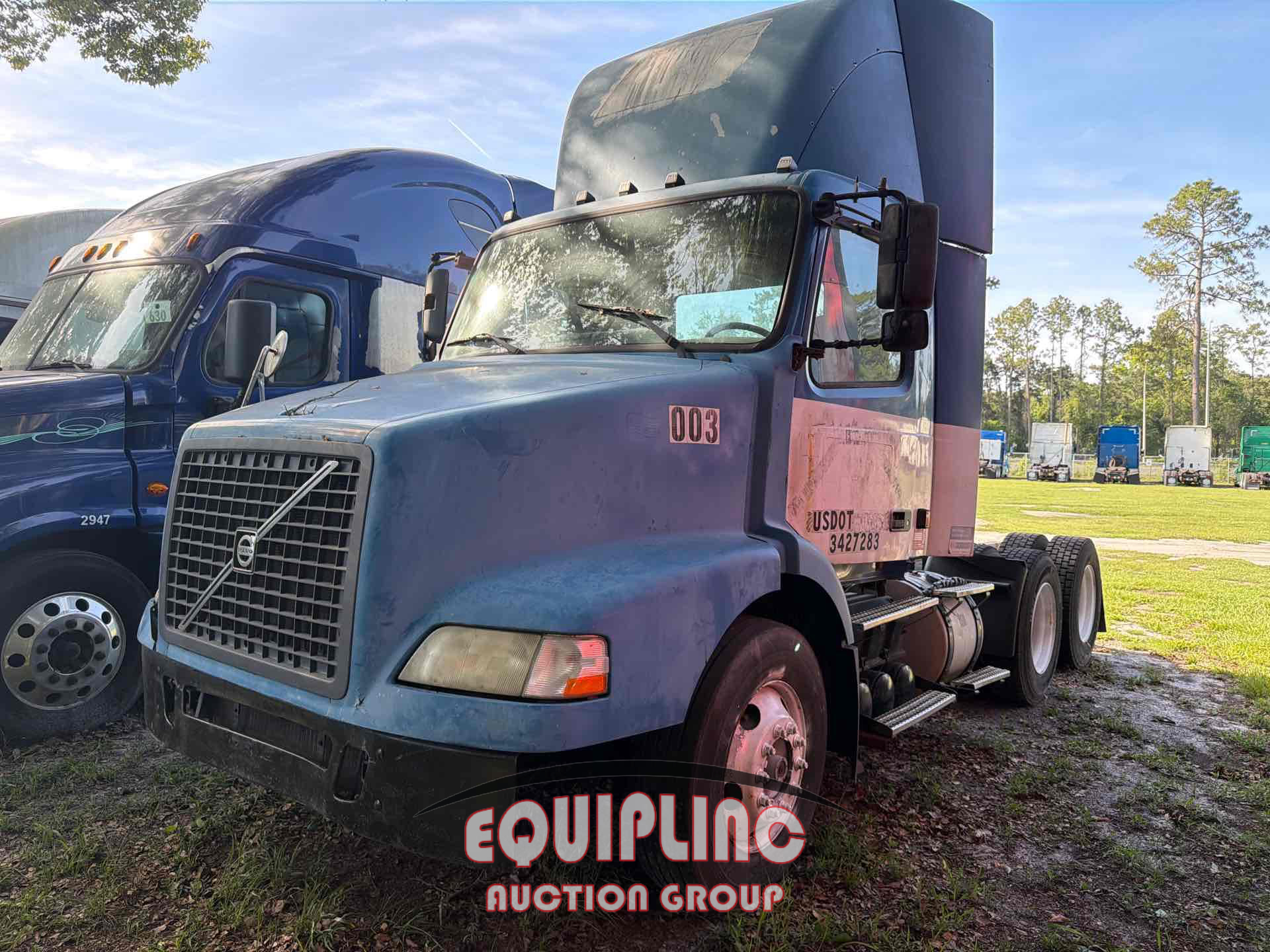 2005 VOLVO TRUCK VNM