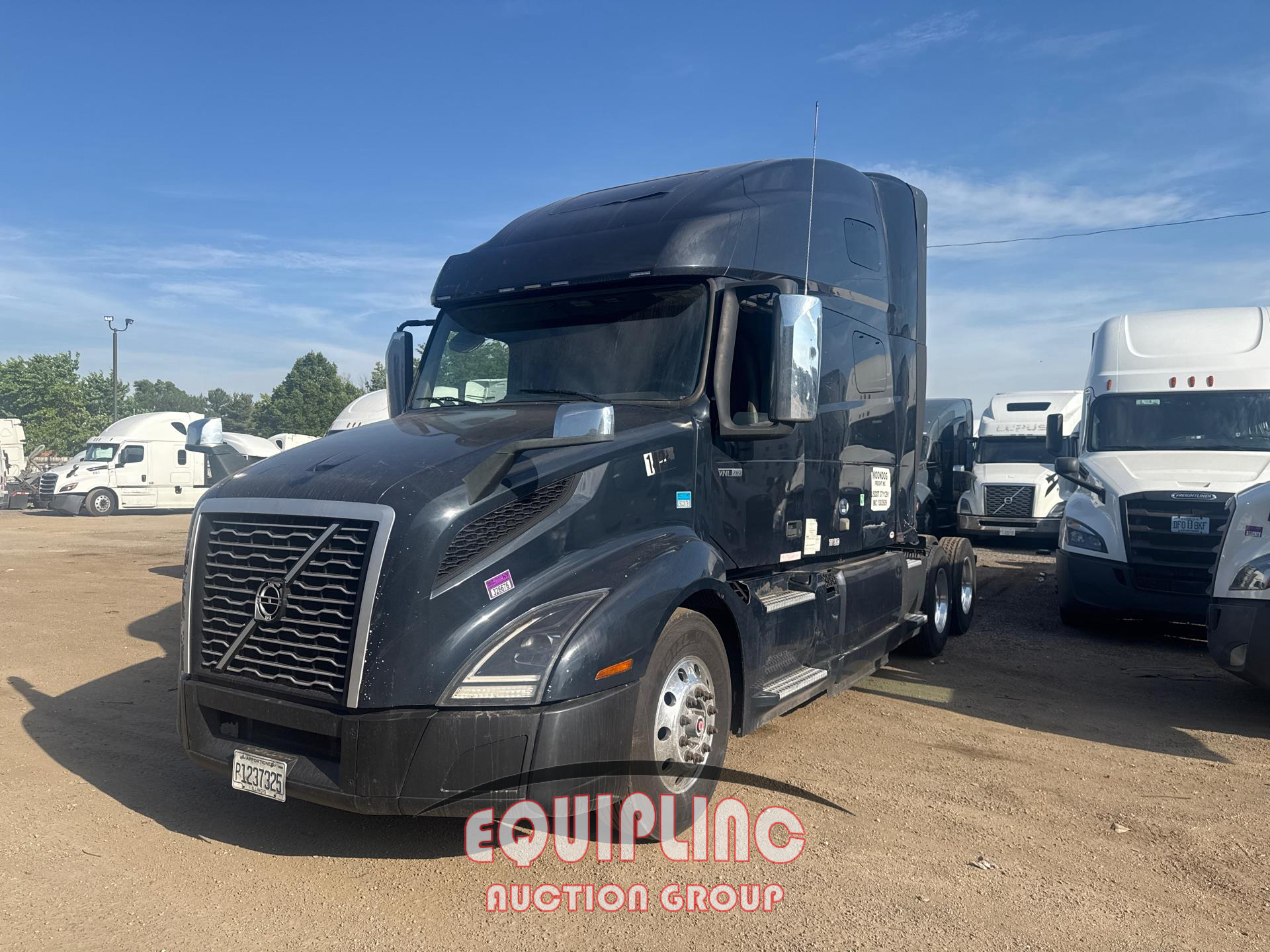 2020 VOLVO TRUCK VNL