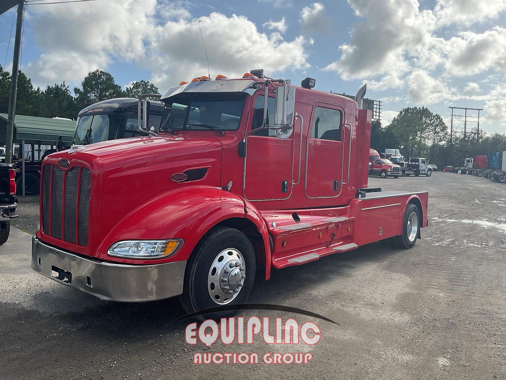 2009 Peterbilt 384 4X2 S/A SPORT CHASSIS