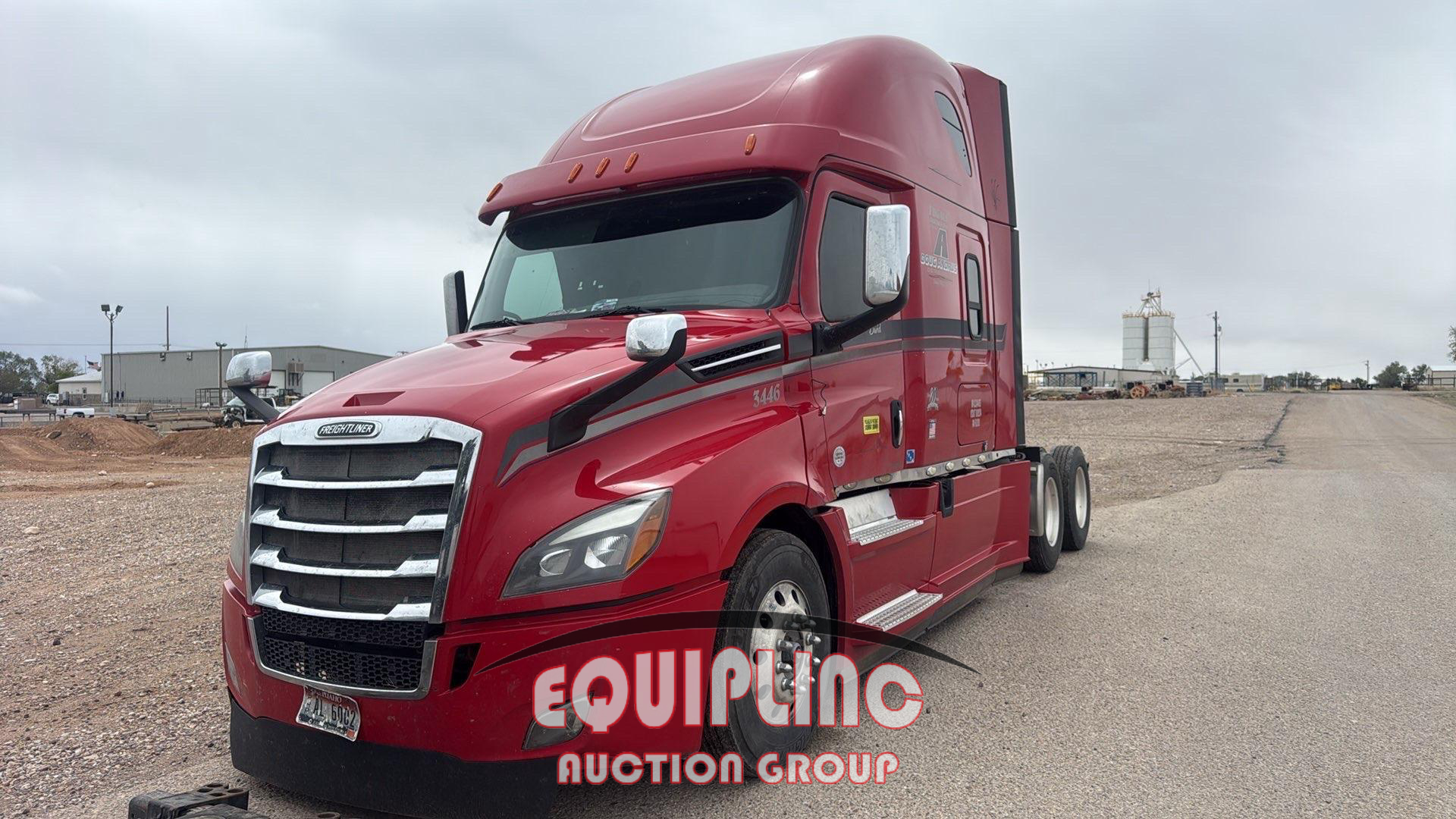 2019 Freightliner CASCADIA 6X4 T/A SLEEPER TRUCK