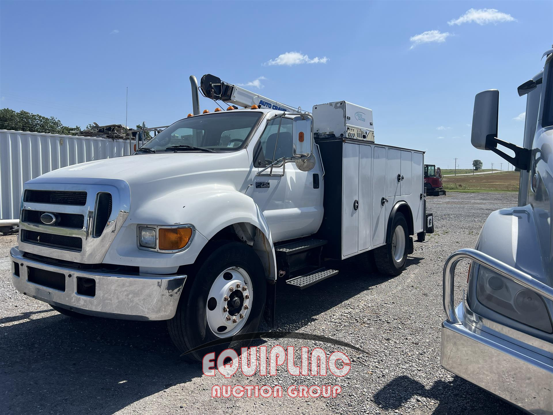 2007 Ford F750 4X2 S/A CRANE TRUCK