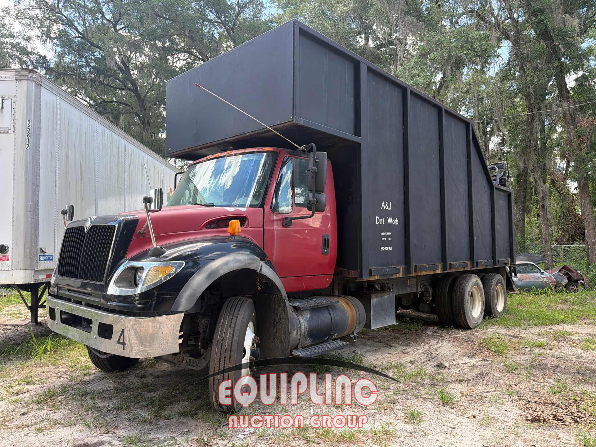 2006 International 7600 6X4 T/A GRAPPLE TRUCK