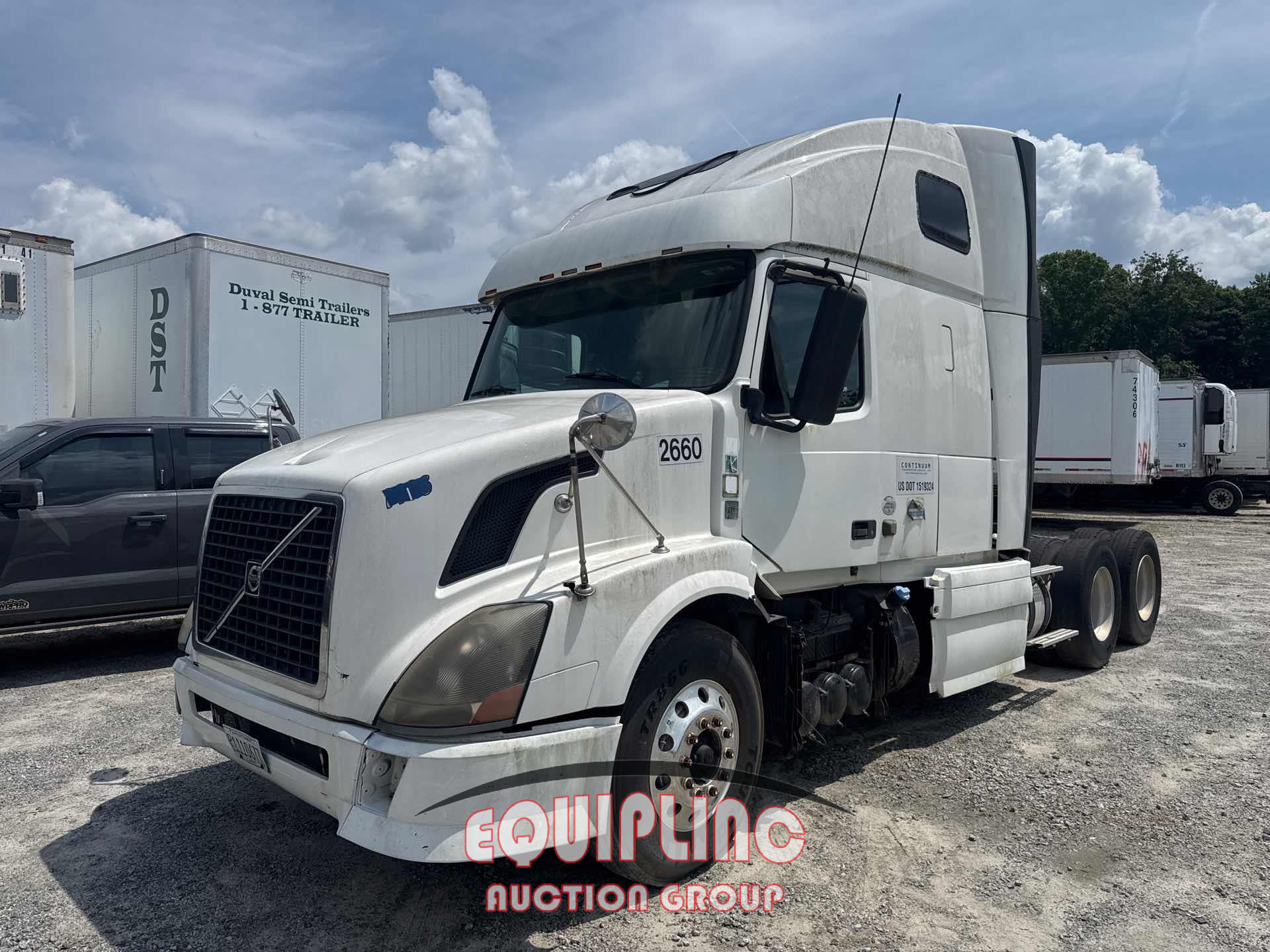 2011 VOLVO TRUCK VNL