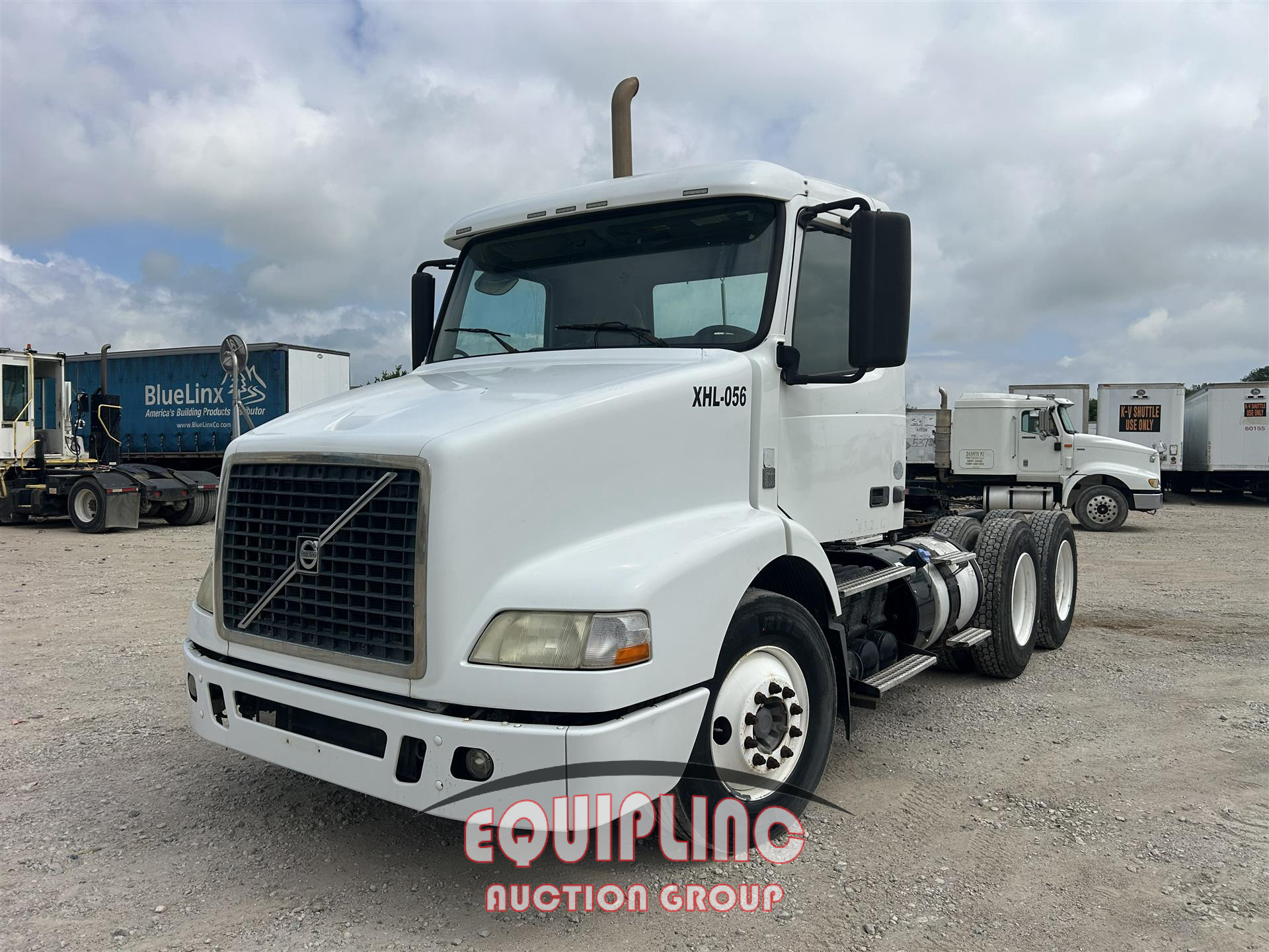 2012 Volvo VNL 6X4 T/A DAY CAB TRUCK
