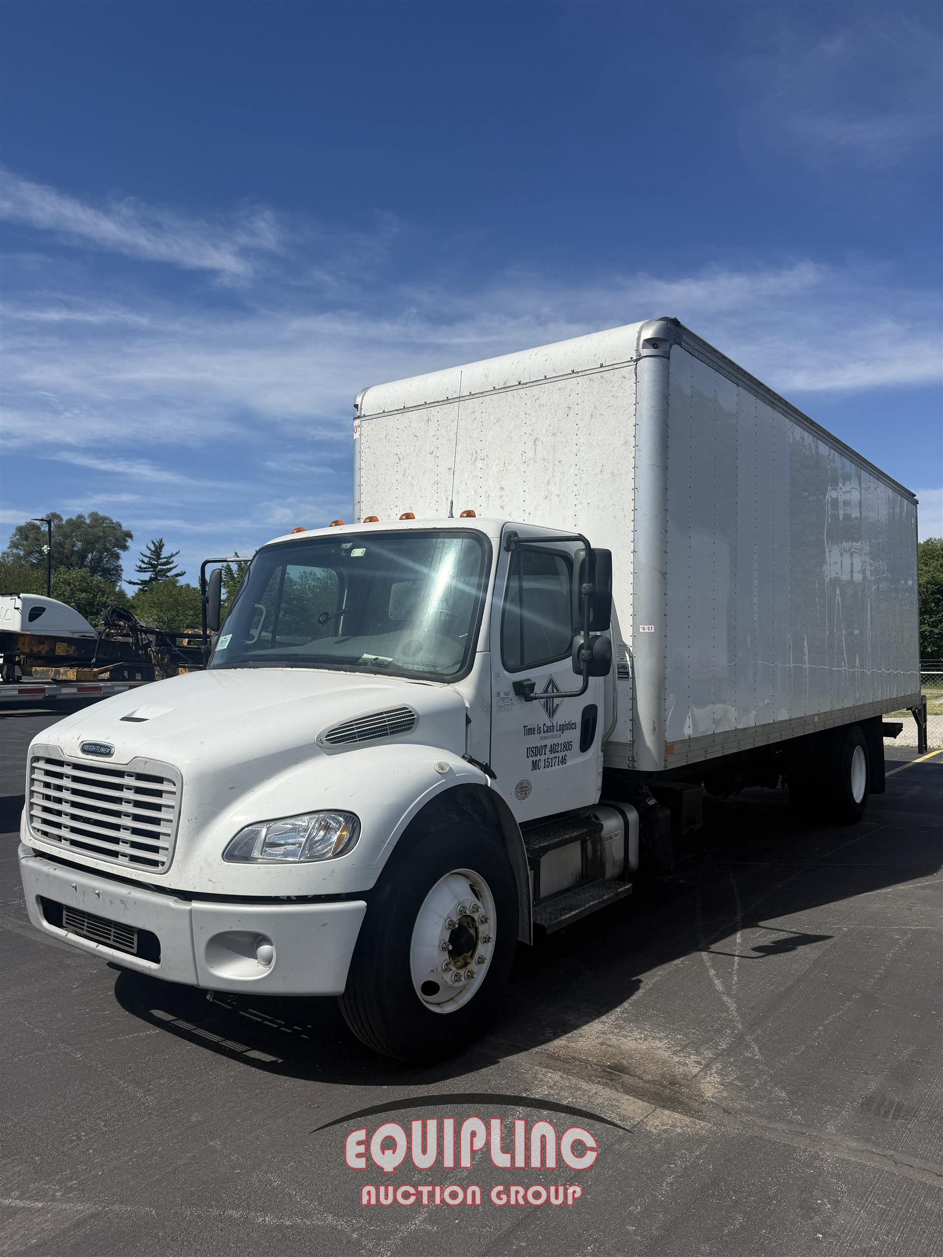 2020 Freightliner M2 4X2 S/A 26FT NON CDL BOX TR