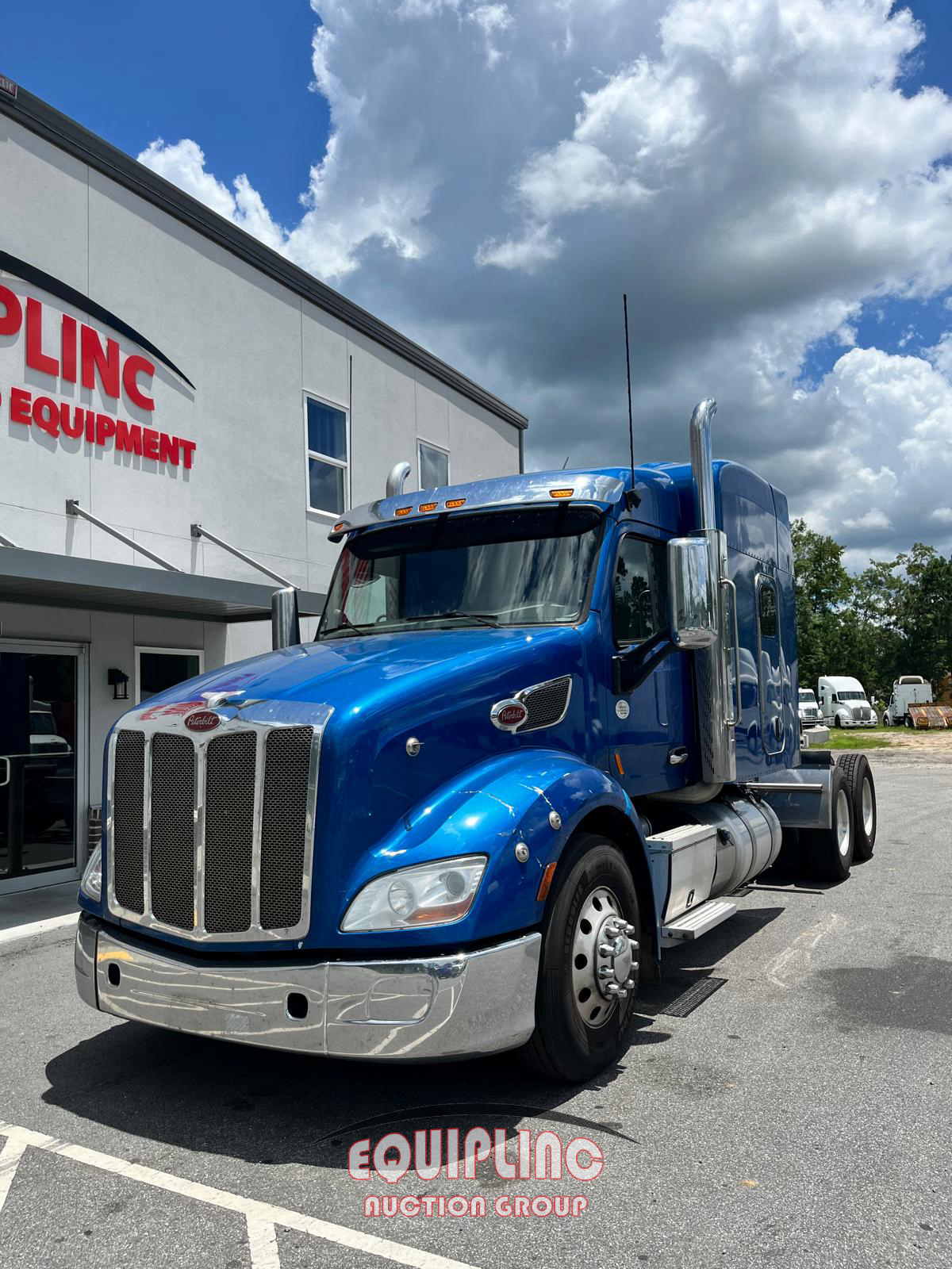 2019 Peterbilt 579 6X4 T/A SLEEPER TRUCK TRAC