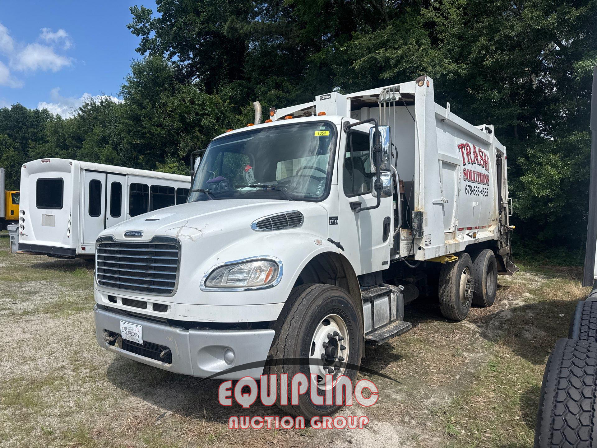 2012 Freightliner M2