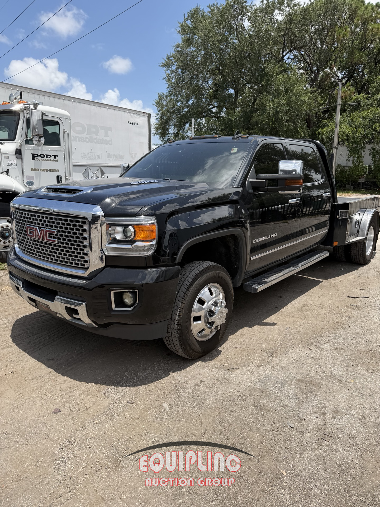 2017 GMC DENALI 3500HD 4X2 S/A FLATBED 