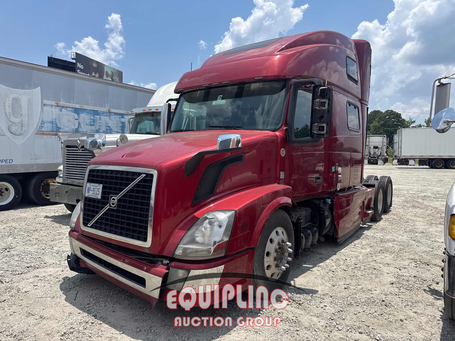 2015 VOLVO TRUCK VNL