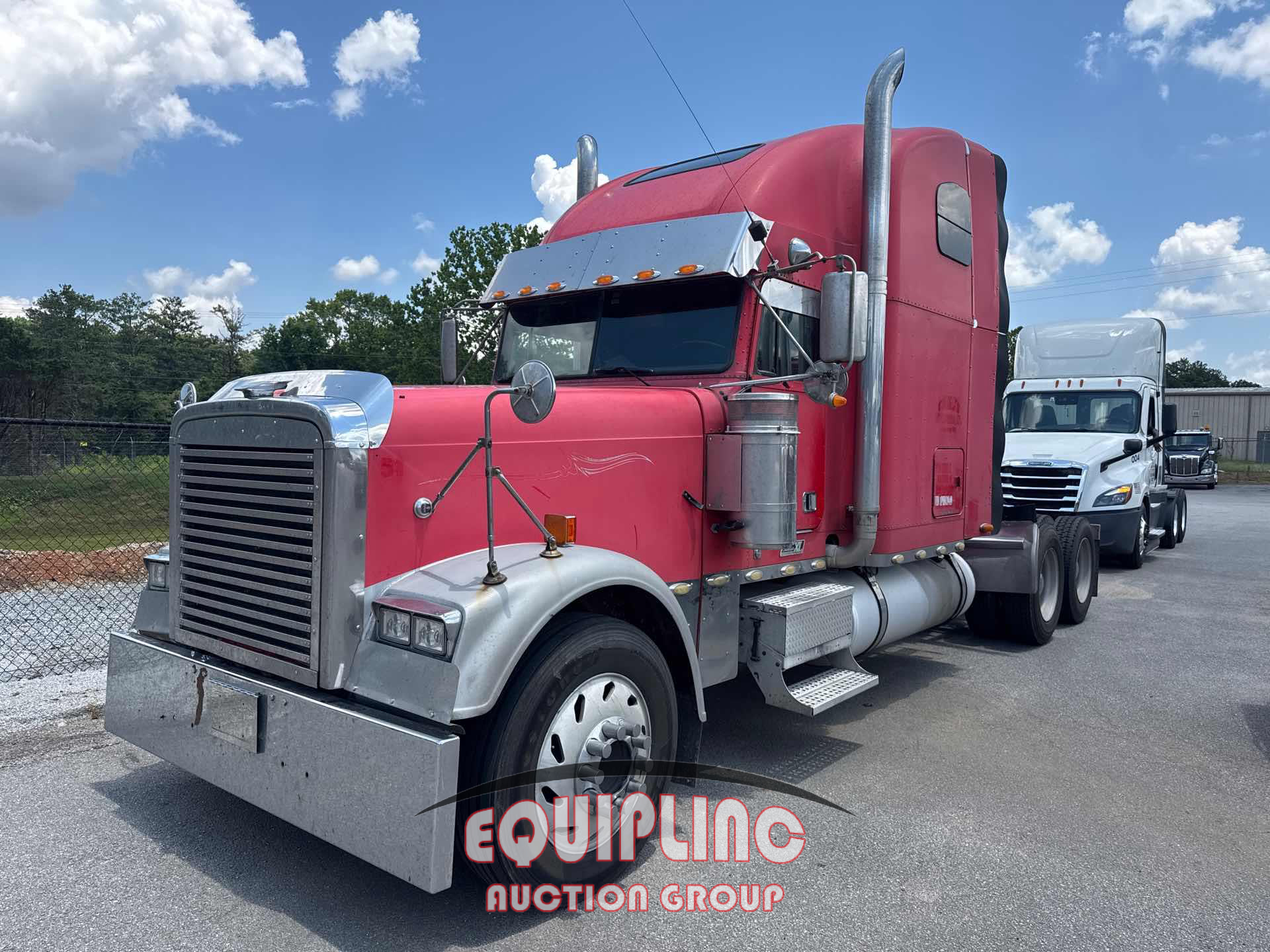 2001 Freightliner FLD132