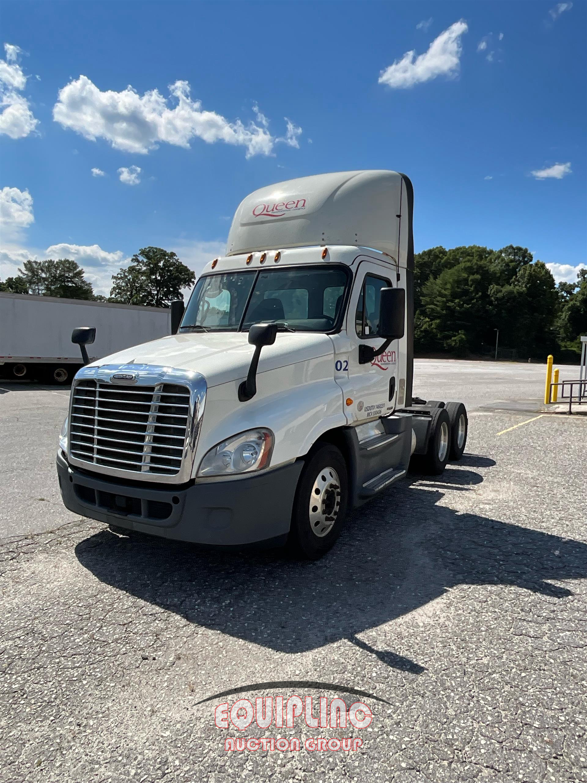2017 Freightliner CASCADIA 6X4 T/A DAY CAB TRUCK
