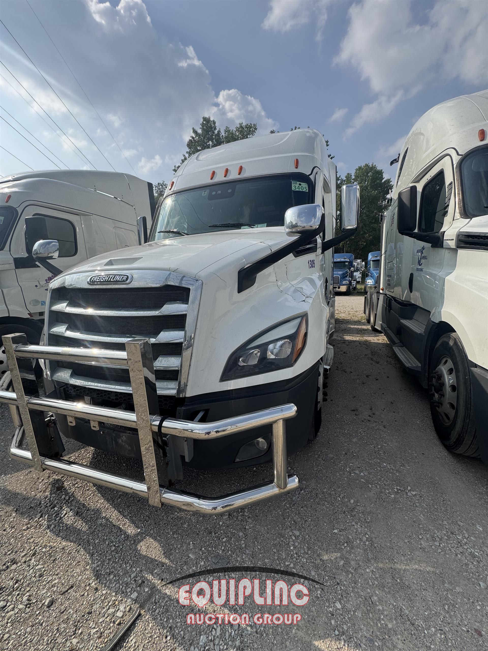 2021 Freightliner CASCADIA 6X4 T/A SLEEPER TRUCK