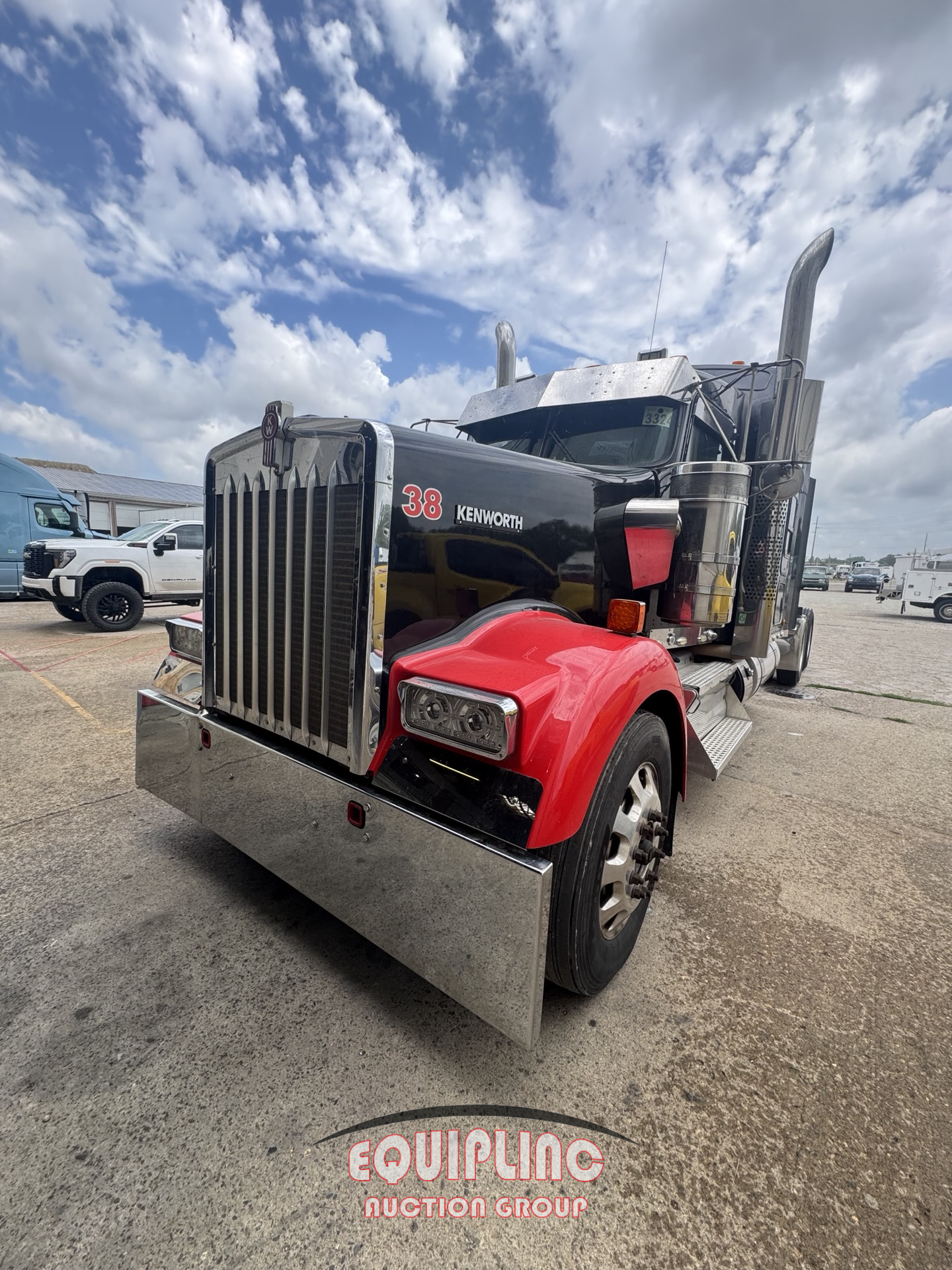 2016 Kenworth W900 6X4 T/A SLEEPER TRUCK TRA