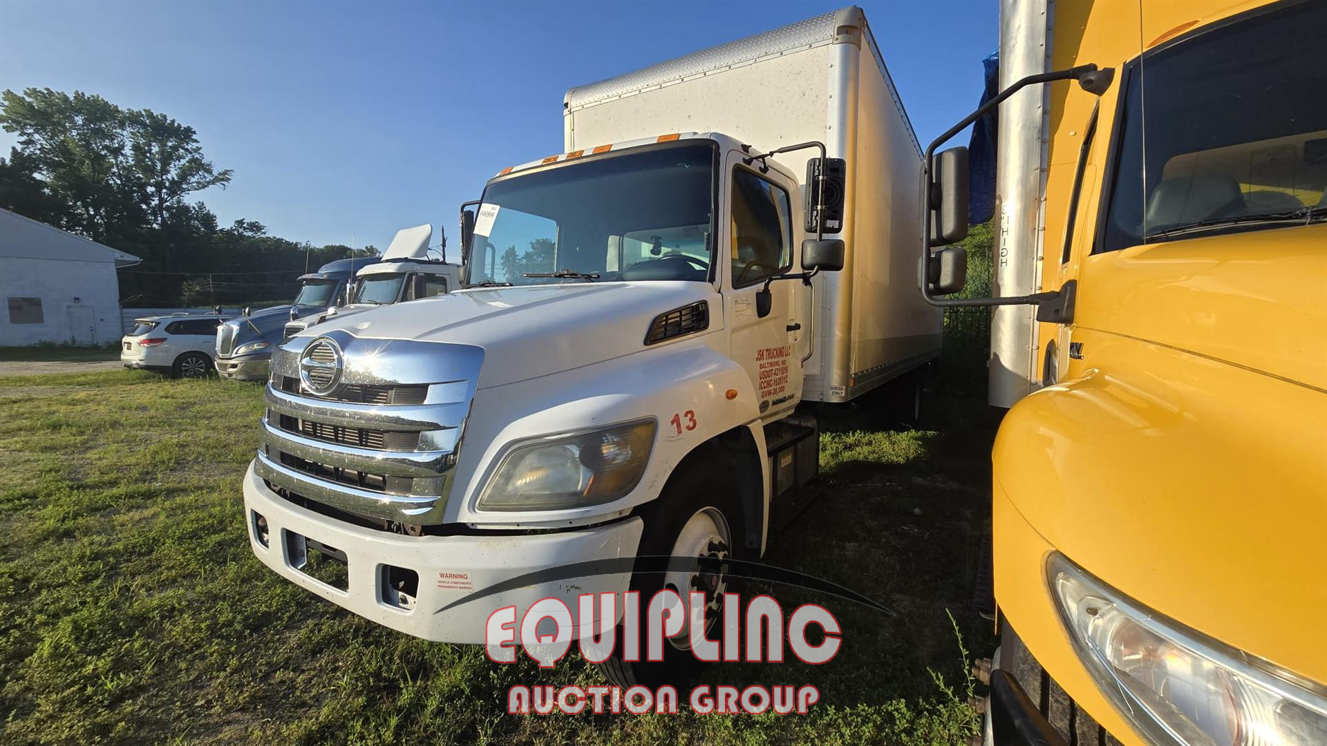 2020 Hino 268 4X2 S/A 26FT NON CDL BOX T