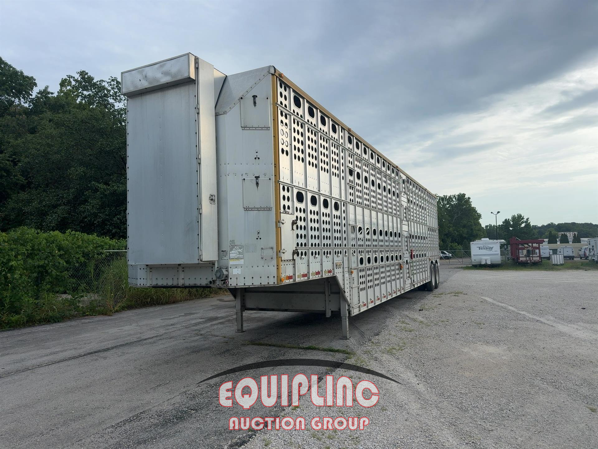 2004 MERRITT 52FT LIVESTOCK TRAILER