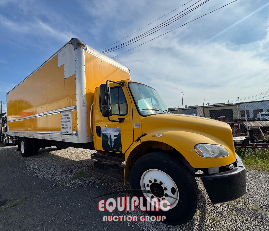 2018 Freightliner M2 4X2 S/A 26FT NON CDL BOX TR
