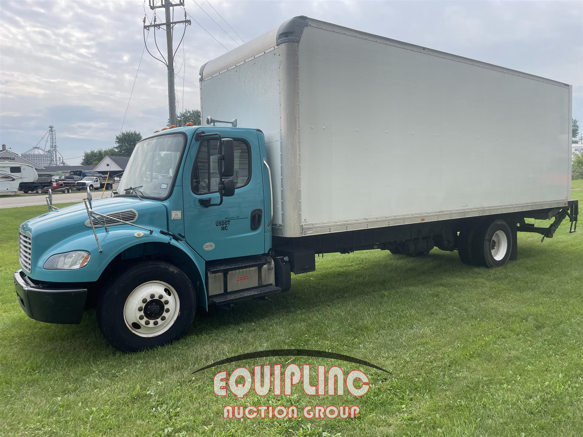 2018 Freightliner M2 4X2 26FT NON CDL BOX TRUCK