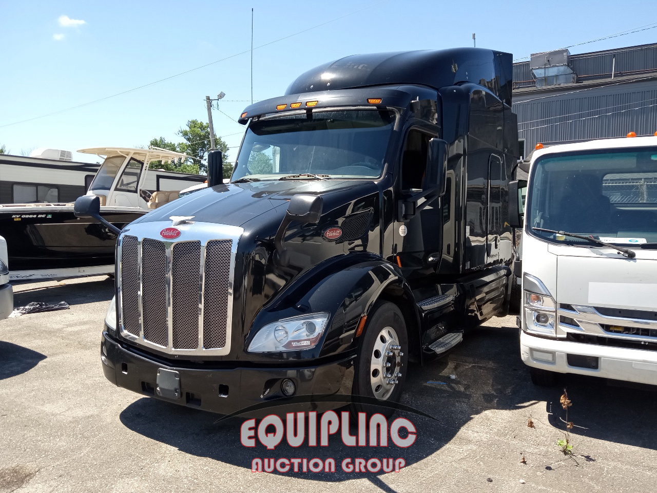 2018 Peterbilt 579 6X4 T/A SLEEPER TRUCK TRAC