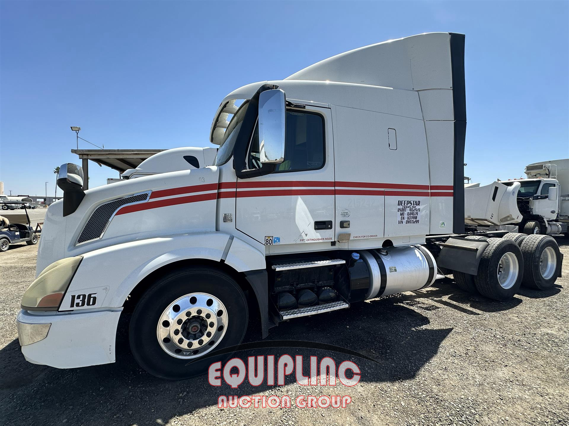 2016 Volvo VNL 6X4 T/A SLEEPER TRUCK TRAC