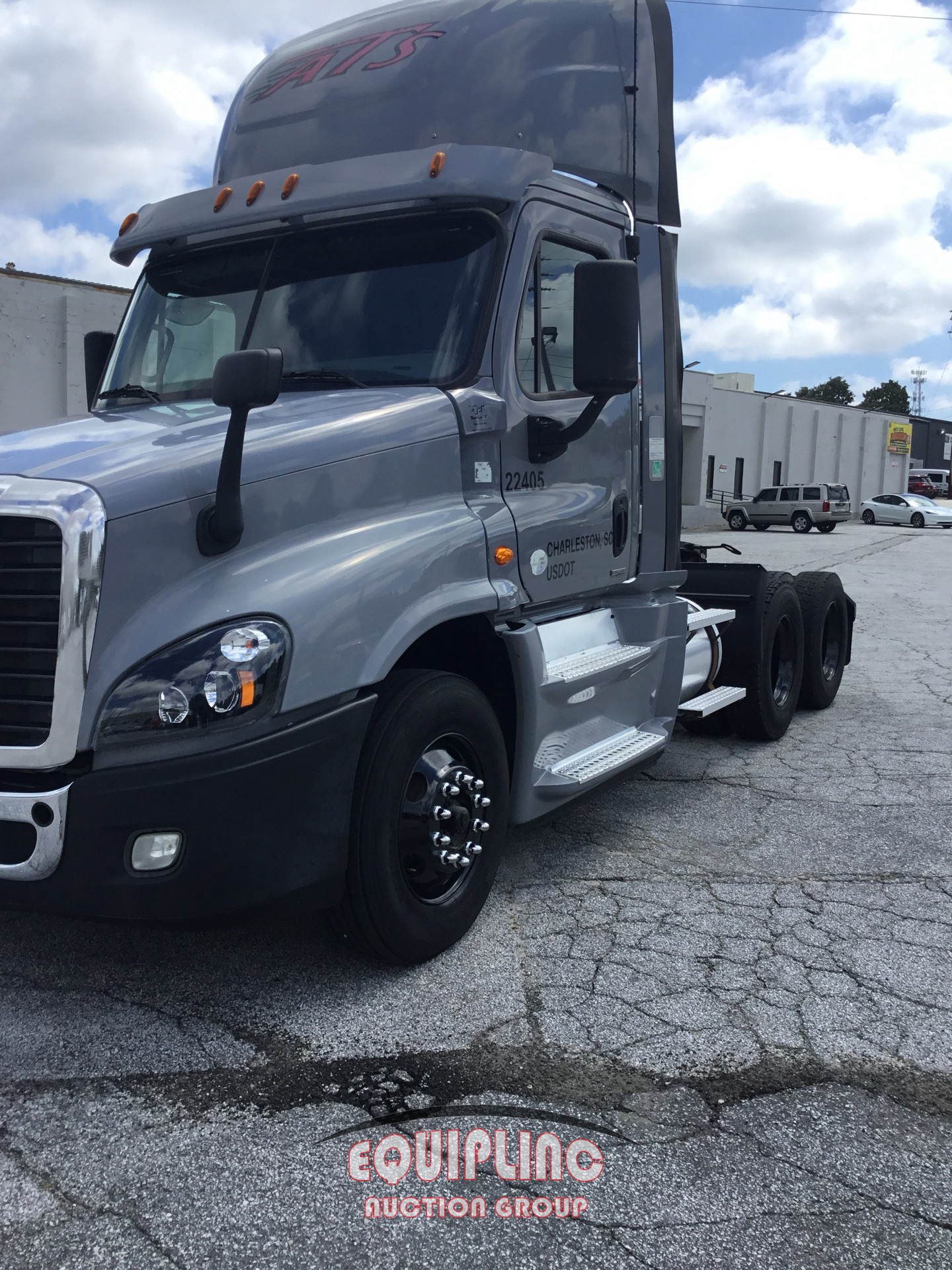 2016 Freightliner CASCADIA 6X4 T/A DAY CAB TRUCK