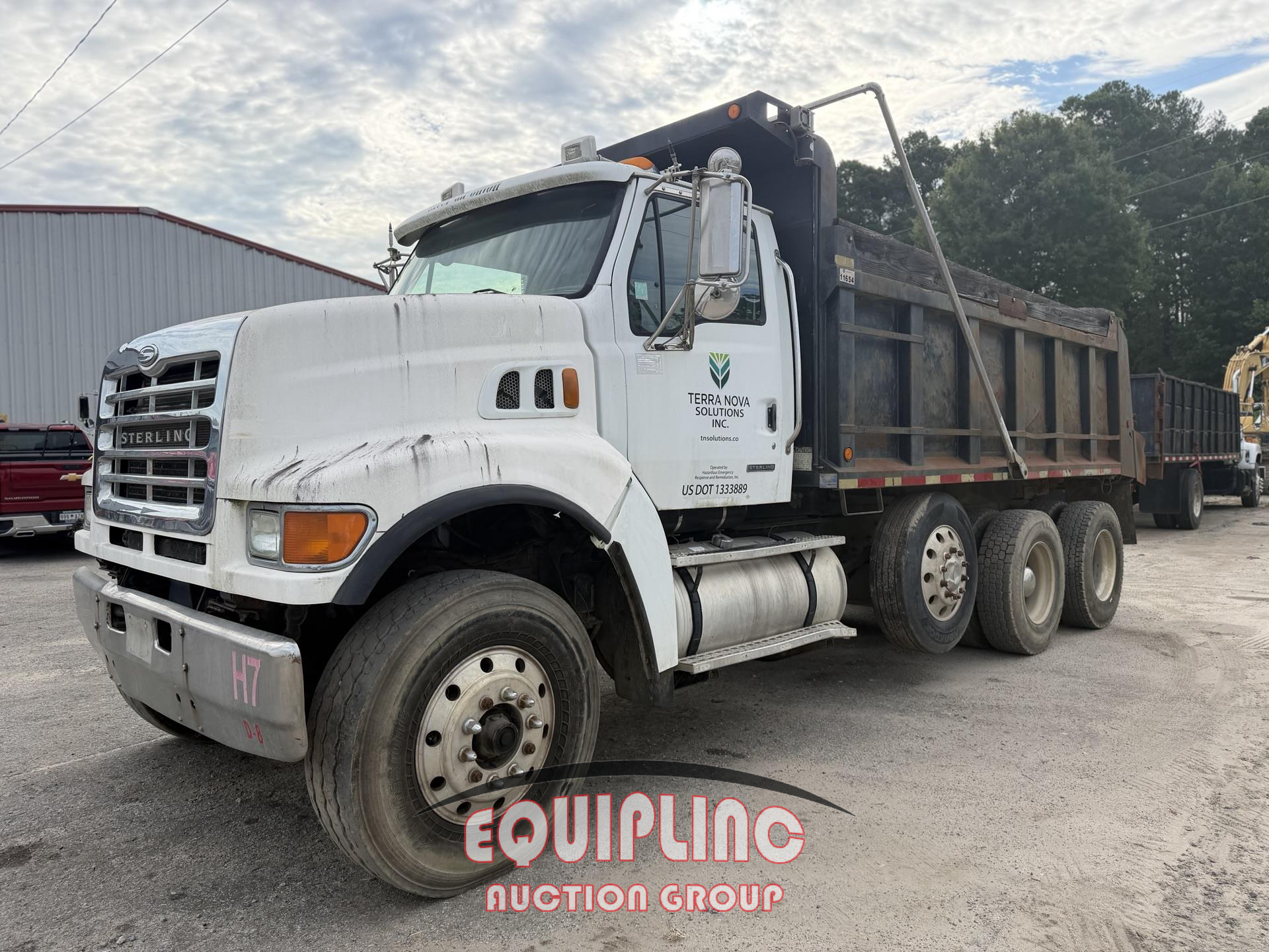 2003 Sterling L9500 SERIES TRI/A DUMP TRUCK