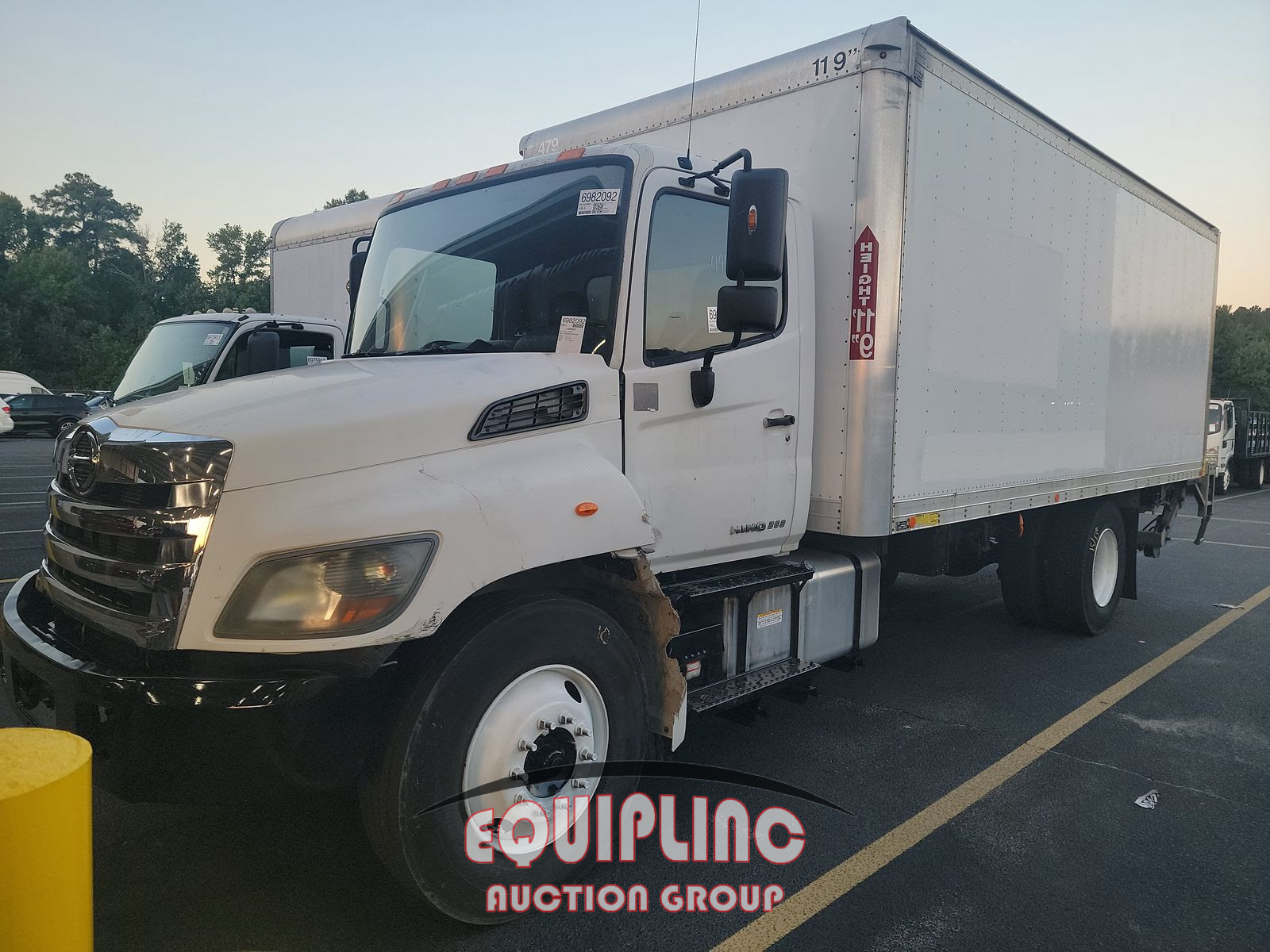 2017 Hino 258 4X2 S/A 18FT BOX TRUCK