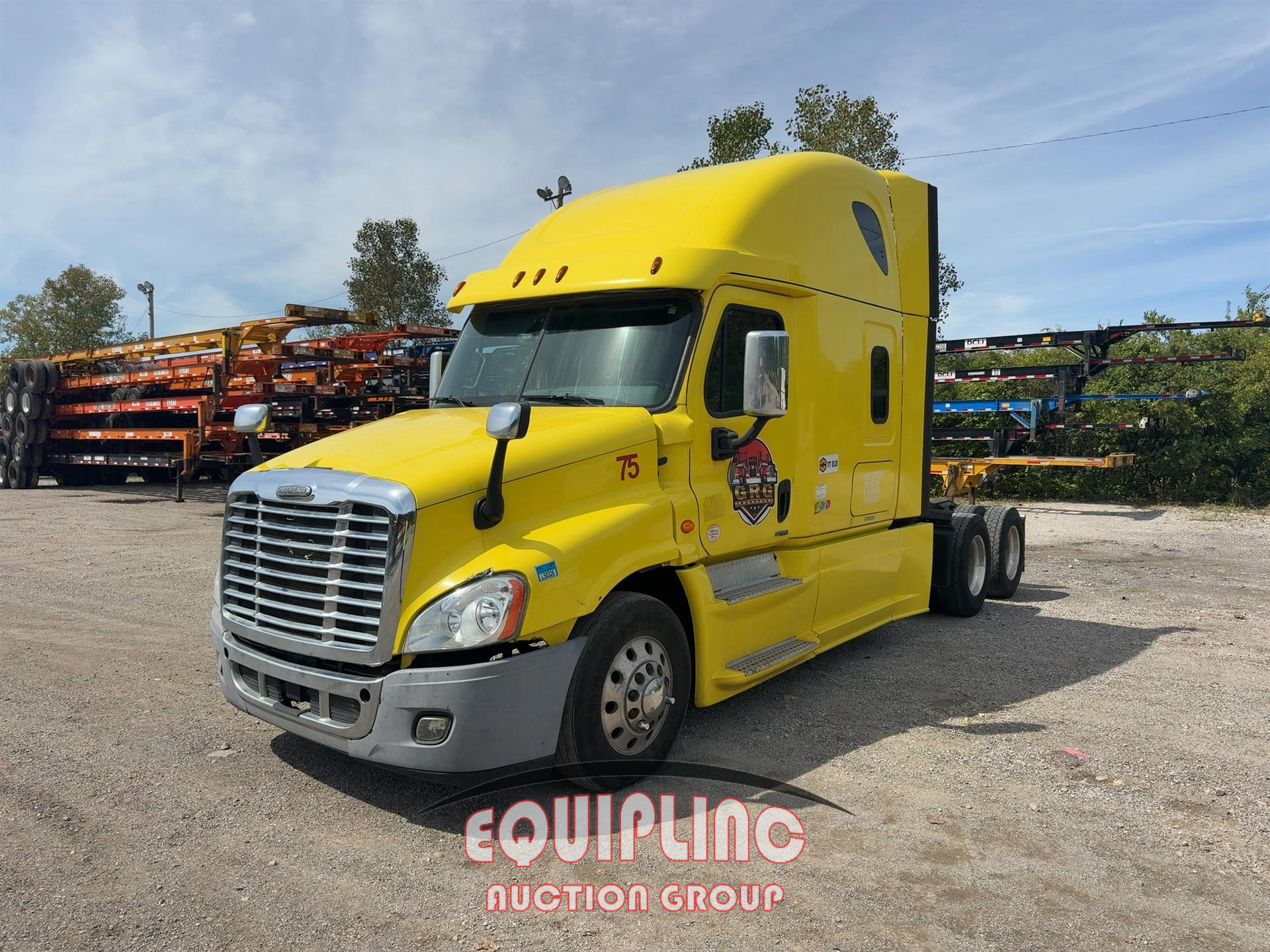 2018 Freightliner CASCADIA 6X4 T/A SLEEPER TRUCK
