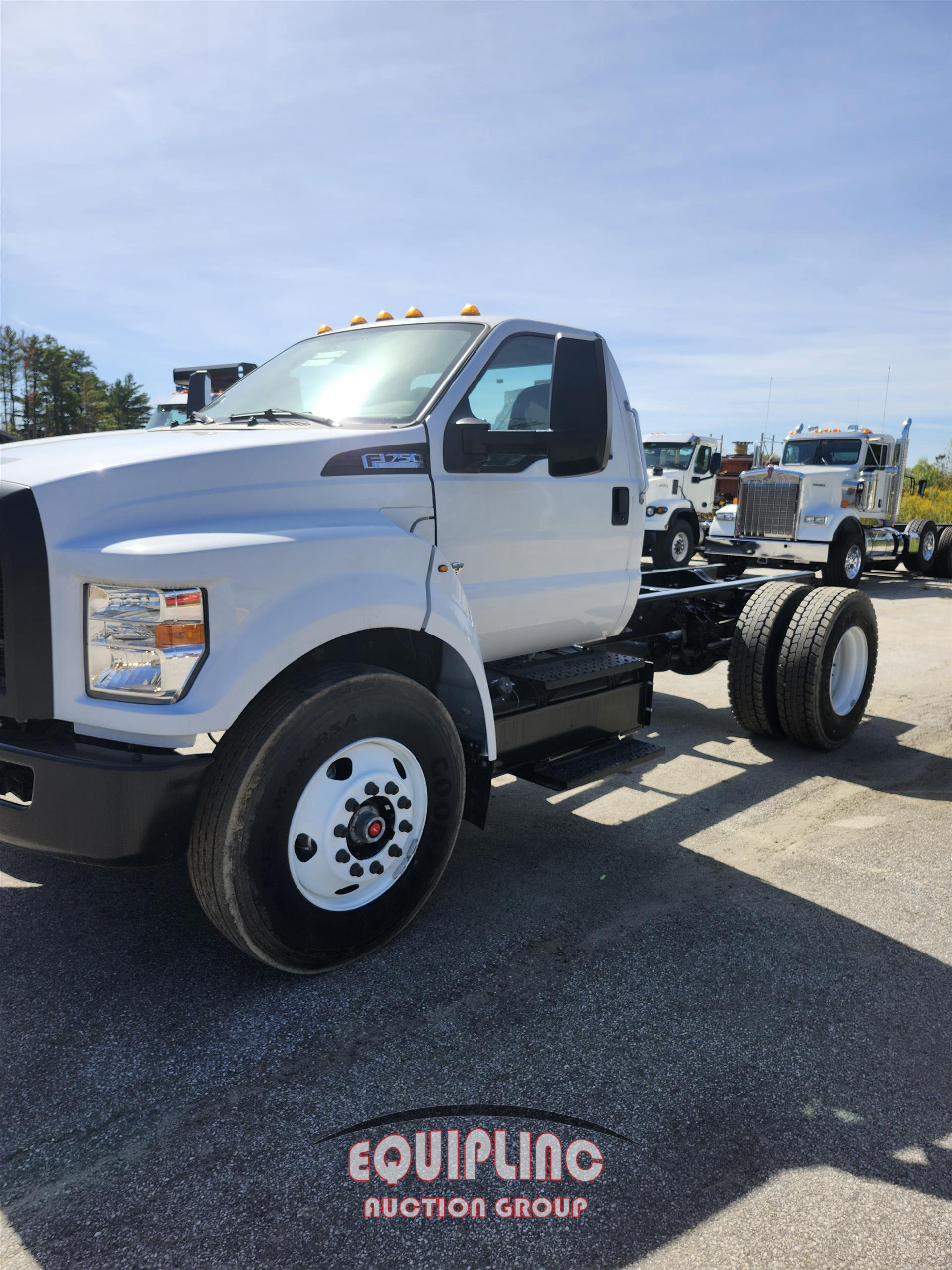 2025 Ford F750 4X2 S/A CAB AND CHASSIS T