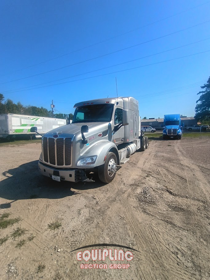 2019 Peterbilt 579 6X4 T/A SLEEPER TRUCK TRAC