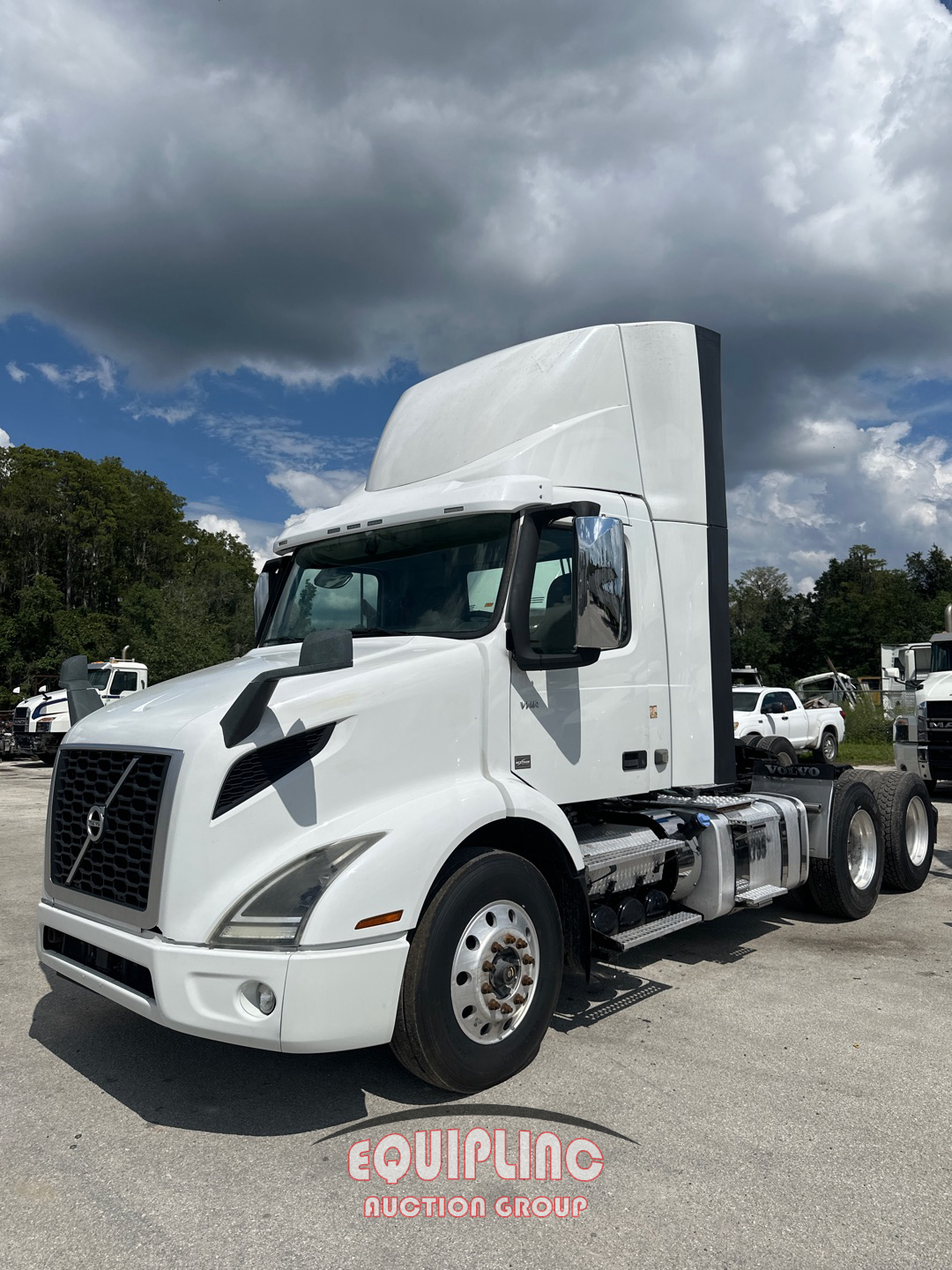 2019 Volvo VNR64T