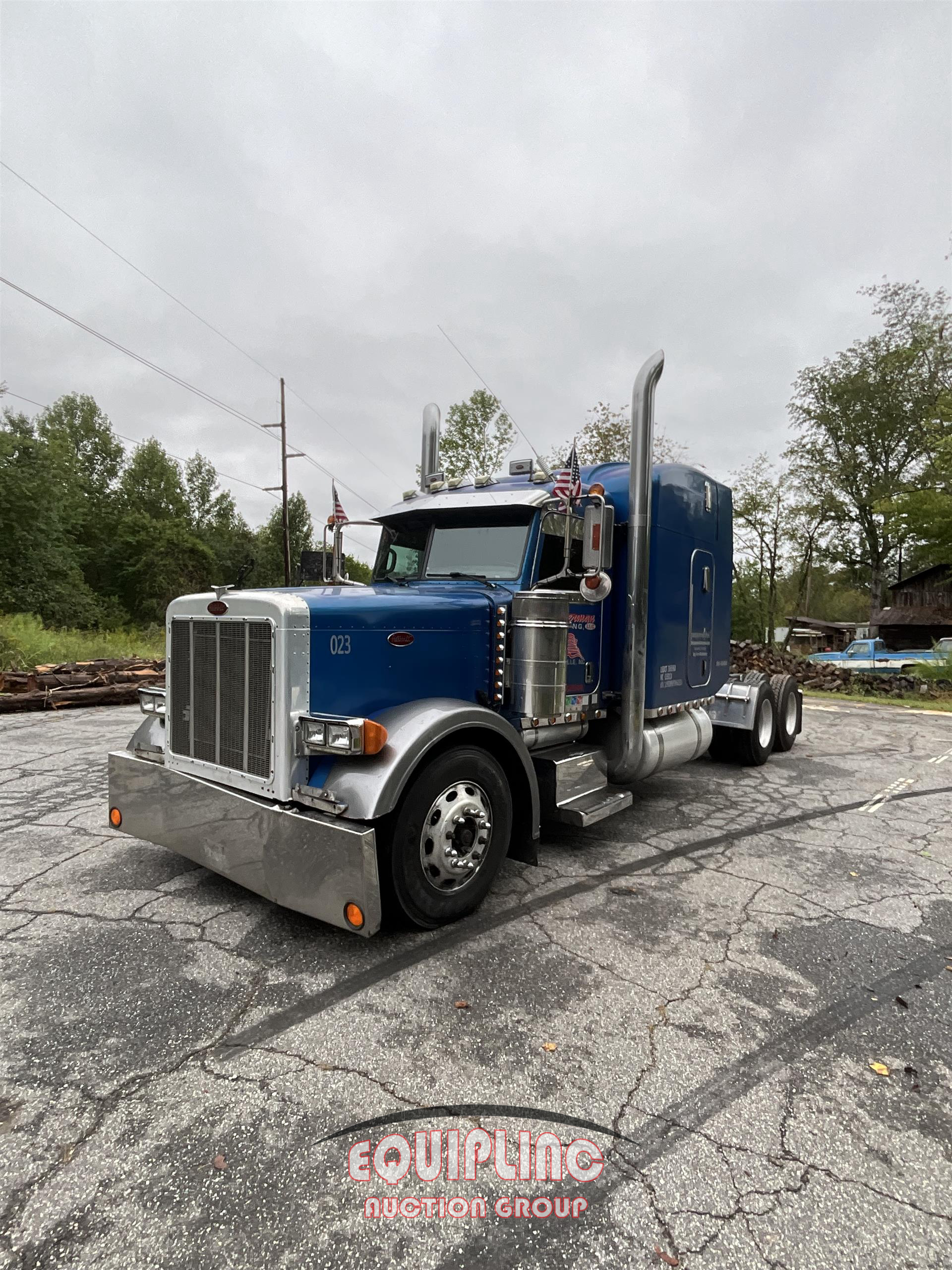 2007 Peterbilt 379 6X4 T/A SLEEPER TRUCK TRAC
