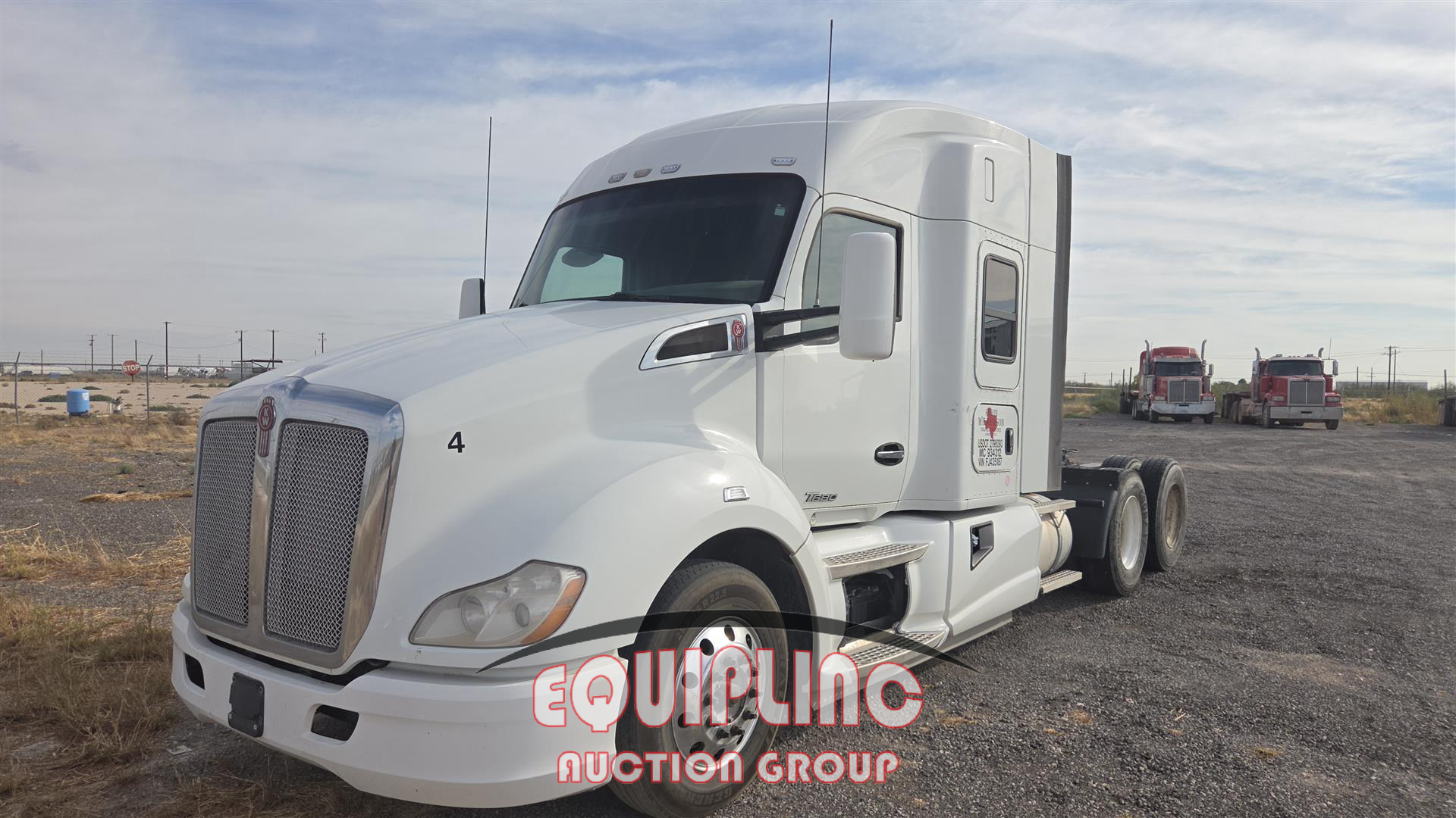 2015 Kenworth T680 6X4 T/A SLEEPER TRUCK TRA