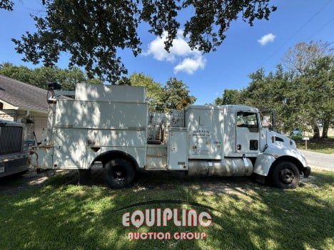 2008 Kenworth T300 4X2 S/A UTILITY SLEEPER W
