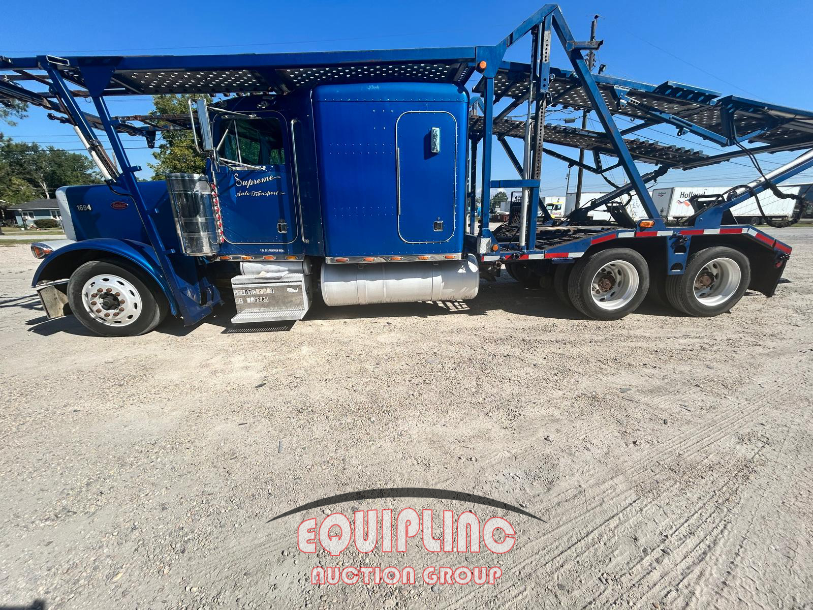 2001 Peterbilt 379 6X4 T/A SLEEPER TRUCK TRAC