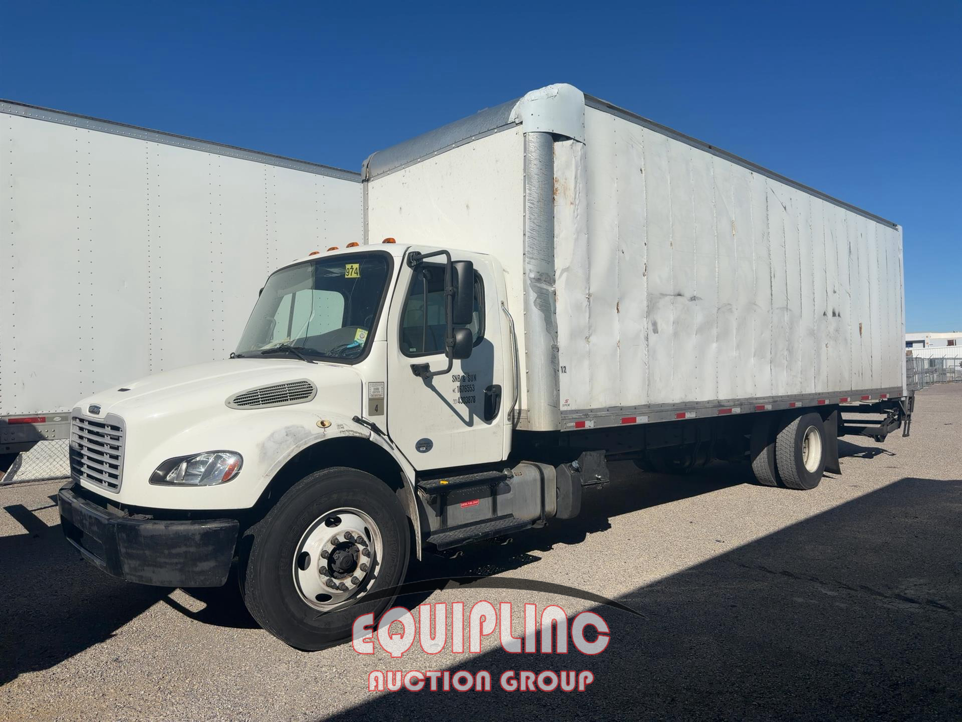 2020 Freightliner M2 4X2 S/A 26FT NON CDL BOX TR