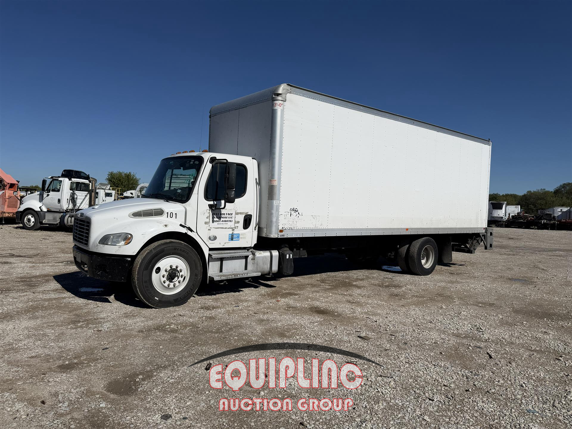 2020 Freightliner M2 4X2 S/A 24FT NON CDL BOX TR
