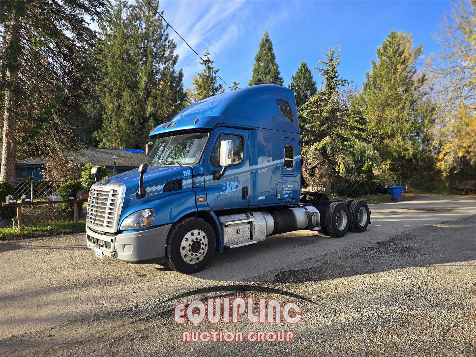 2016 Freightliner CASCADIA 6X4 T/A SLEEPER TRUCK