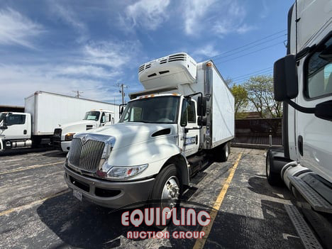2007 International 4300 4X2 S/A 20FT REFRIGERATED