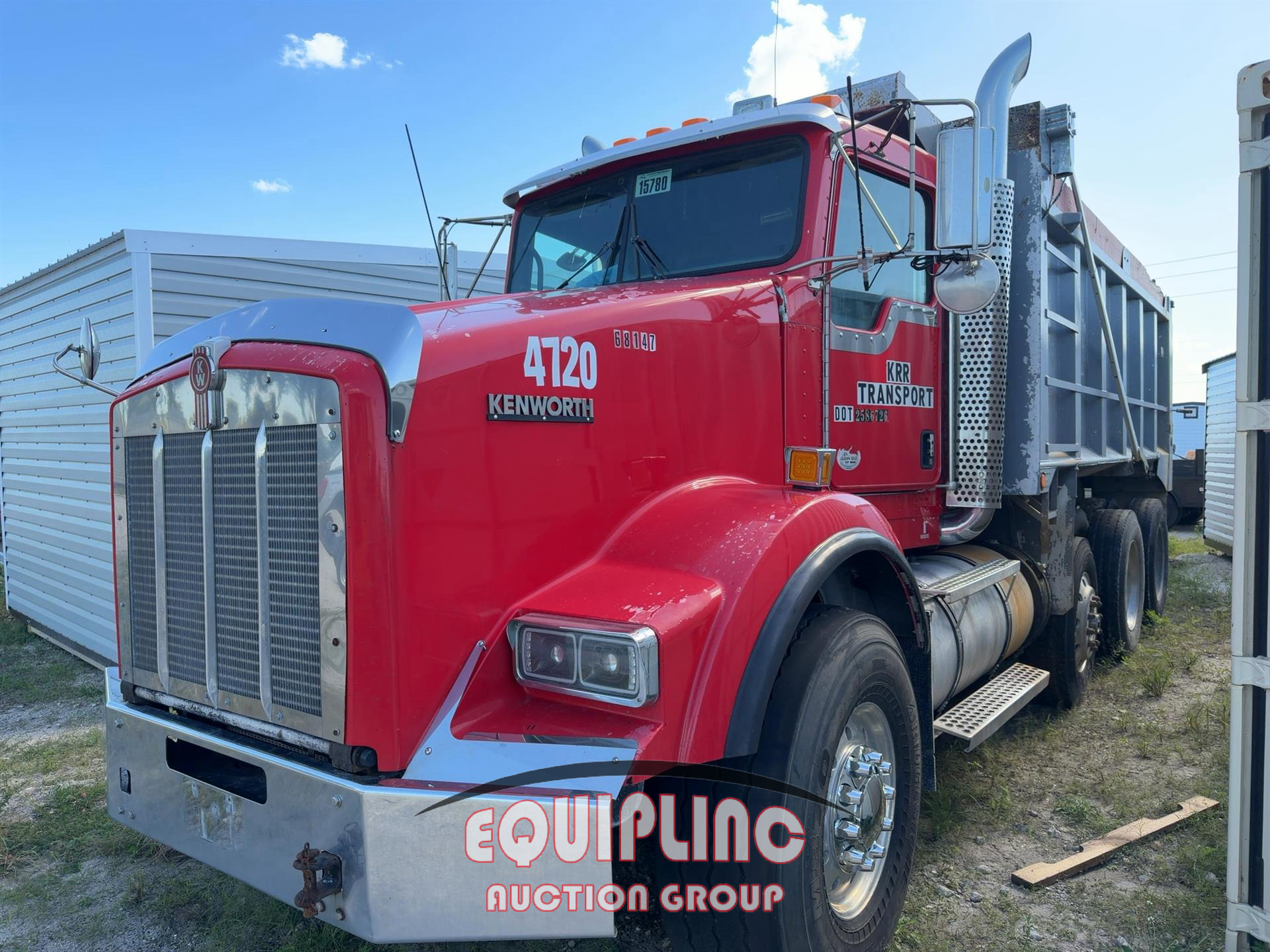 2014 Kenworth T800 TRI/A DUMP TRUCK